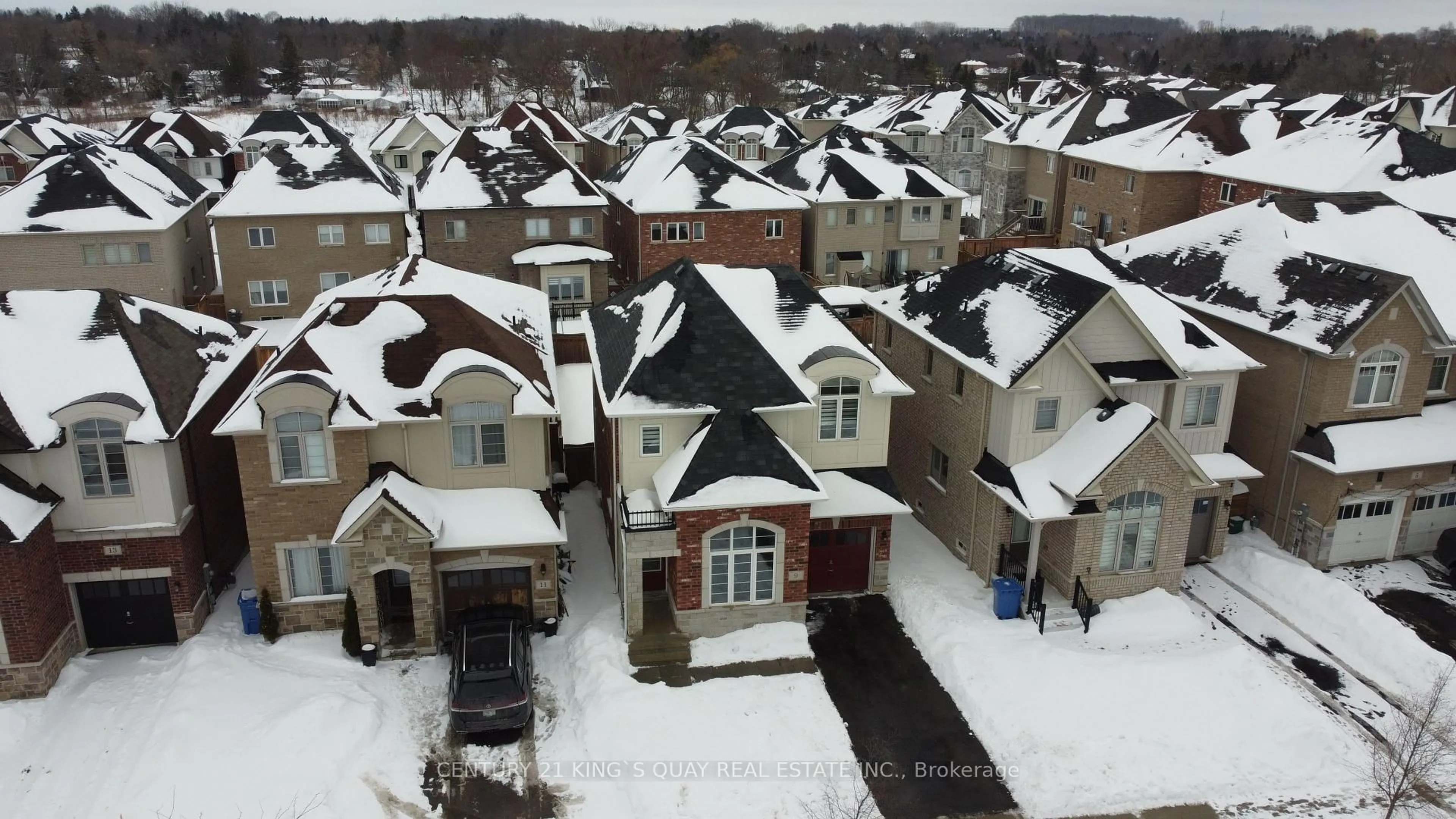 A pic from outside/outdoor area/front of a property/back of a property/a pic from drone, street for 9 John Moore Rd, East Gwillimbury Ontario L9N 0P4