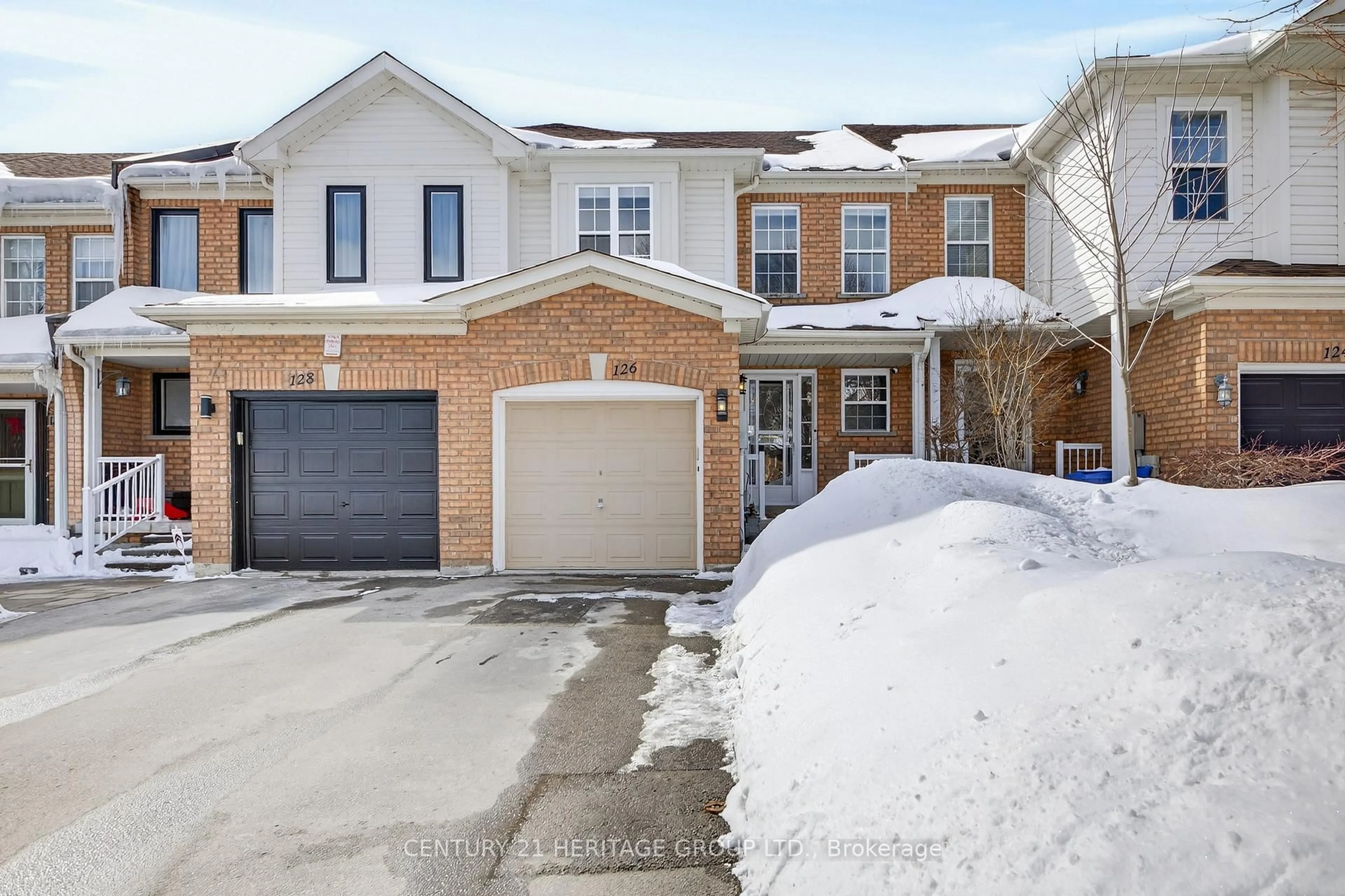 Unknown for 126 Glasgow Cres, Georgina Ontario L4P 4B1