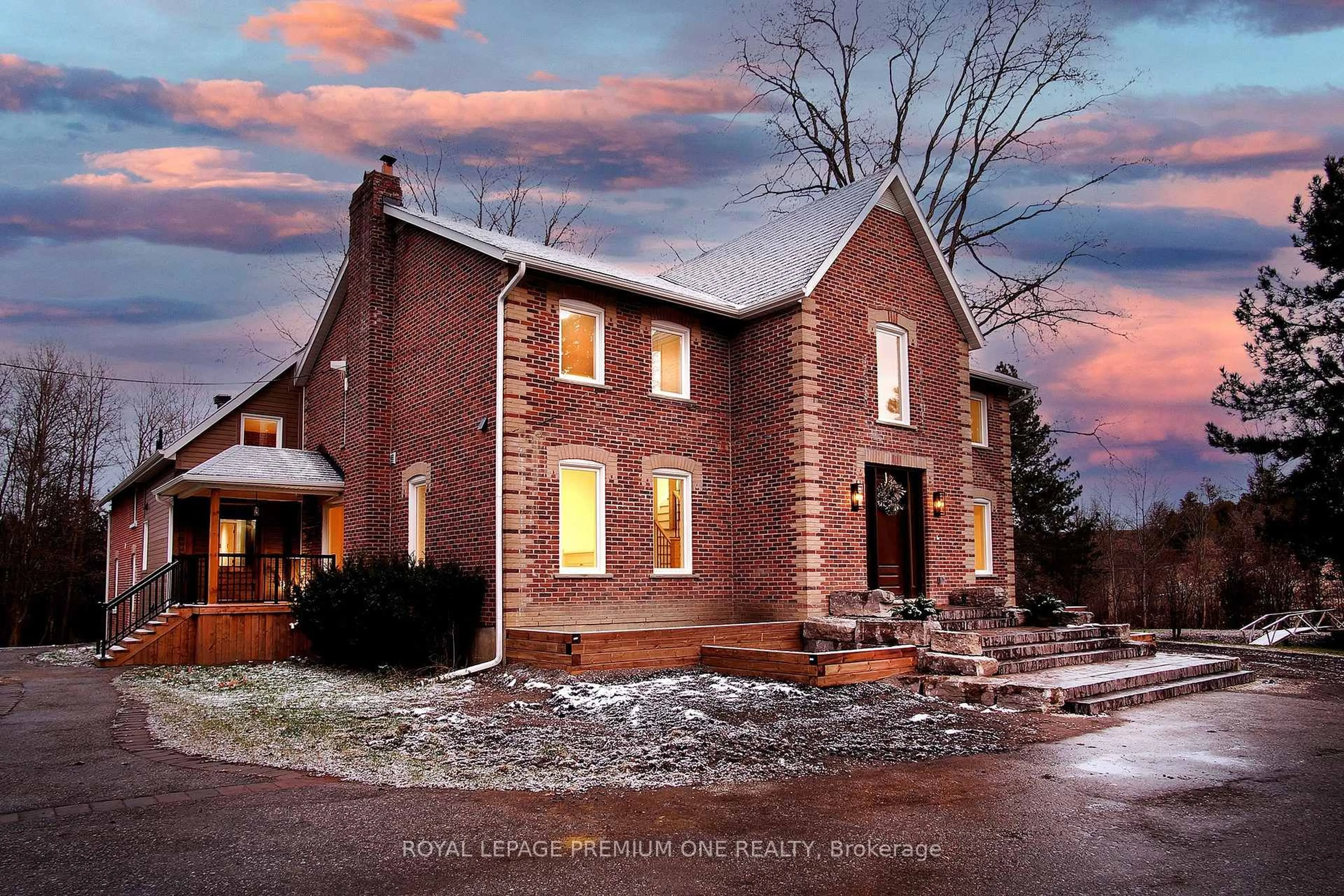 Home with brick exterior material, building for 7590 19th Sdrd, King Ontario L0G 1T0