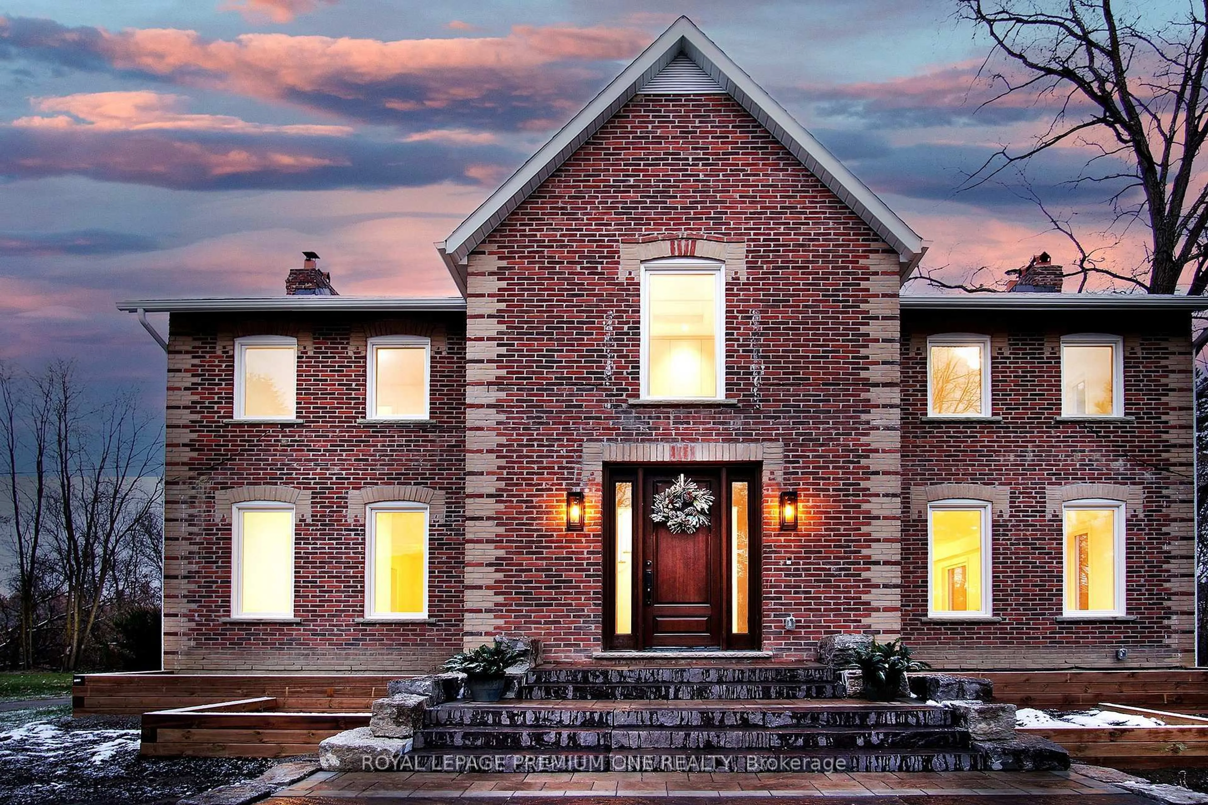 Home with brick exterior material, building for 7590 19th Sdrd, King Ontario L0G 1T0