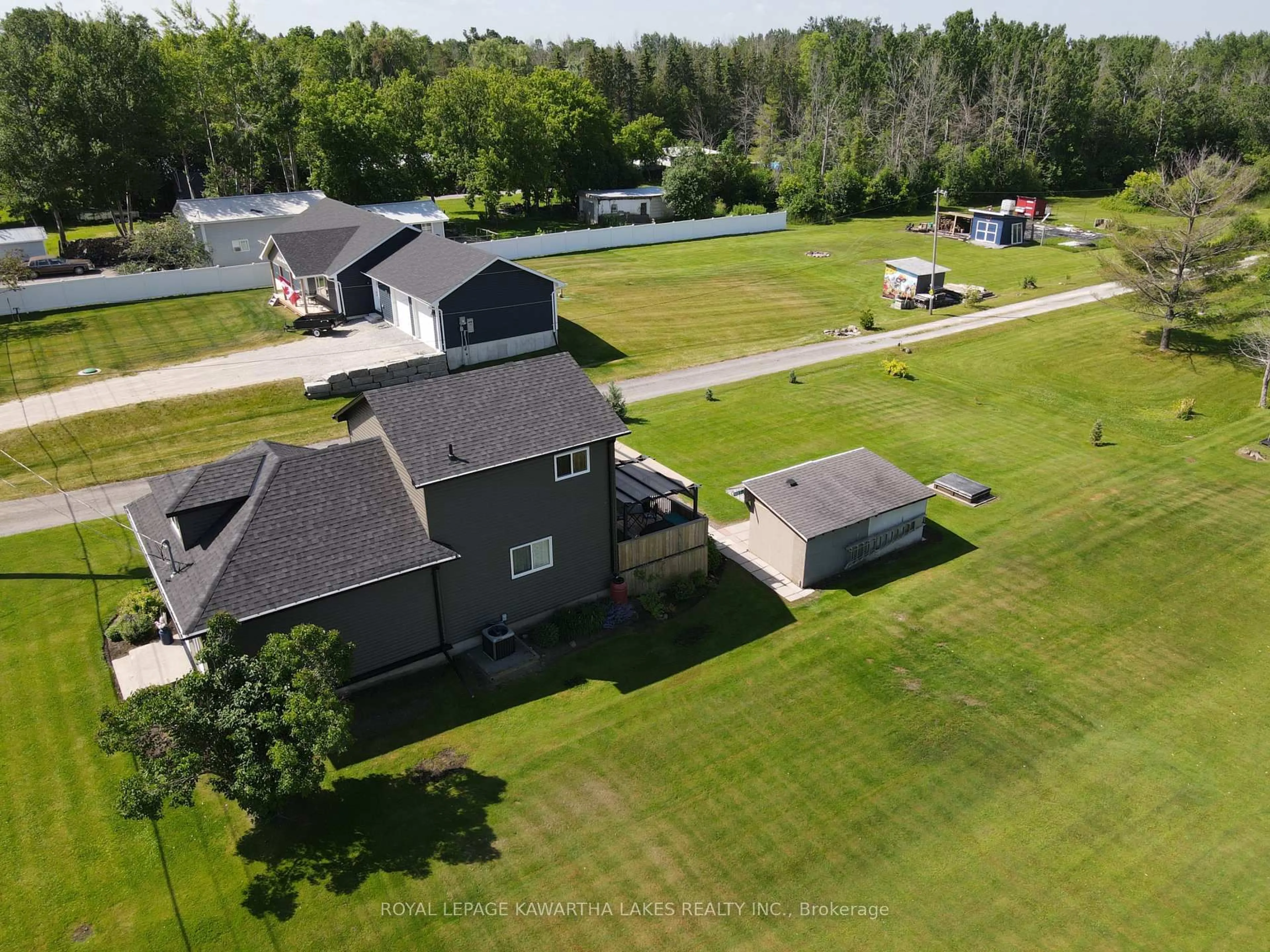 A pic from outside/outdoor area/front of a property/back of a property/a pic from drone, unknown for 31410 Lake Ridge Rd, Georgina Ontario L0E 1N0
