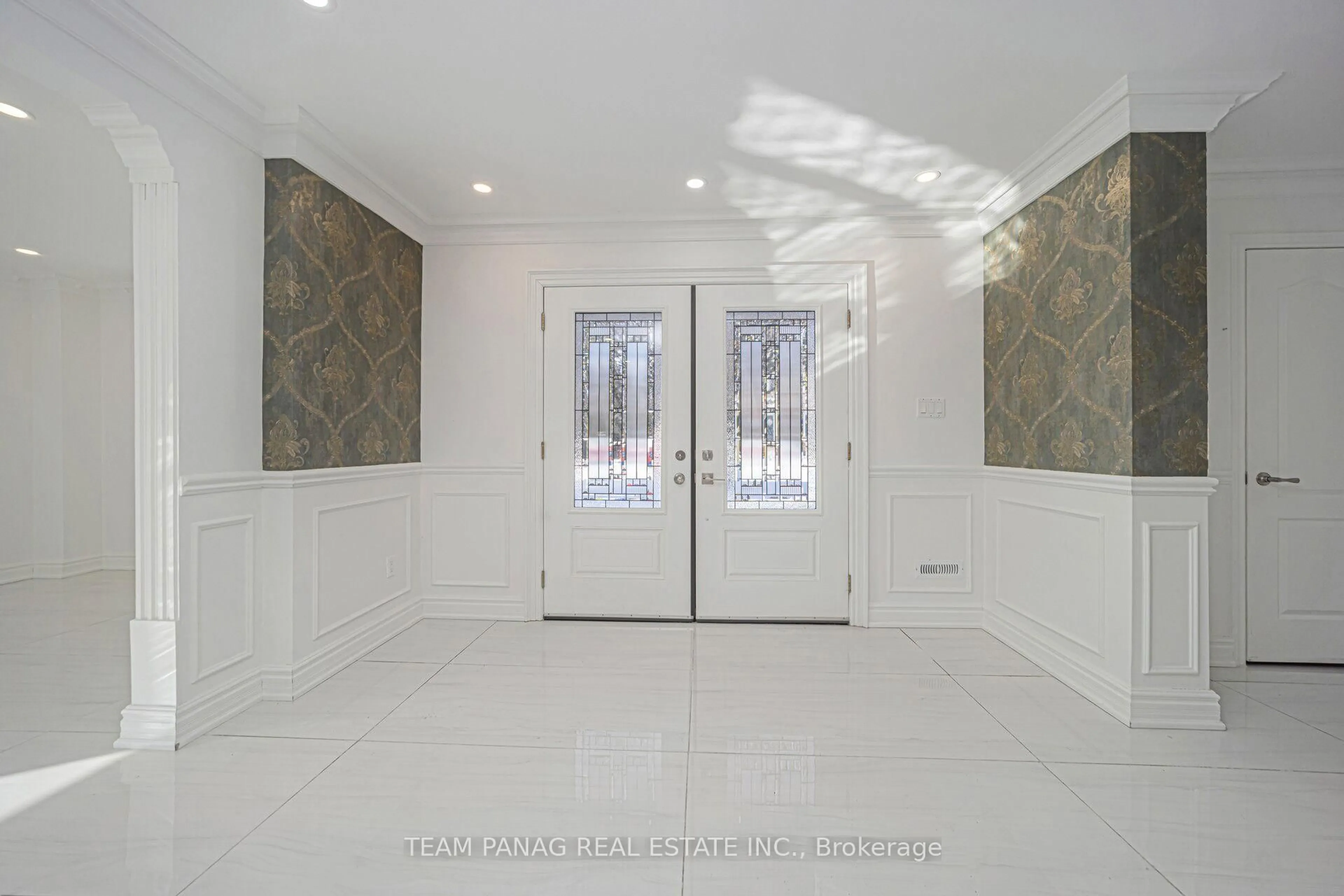 Unknown for 133 Arten Ave, Richmond Hill Ontario L4C 9Y3