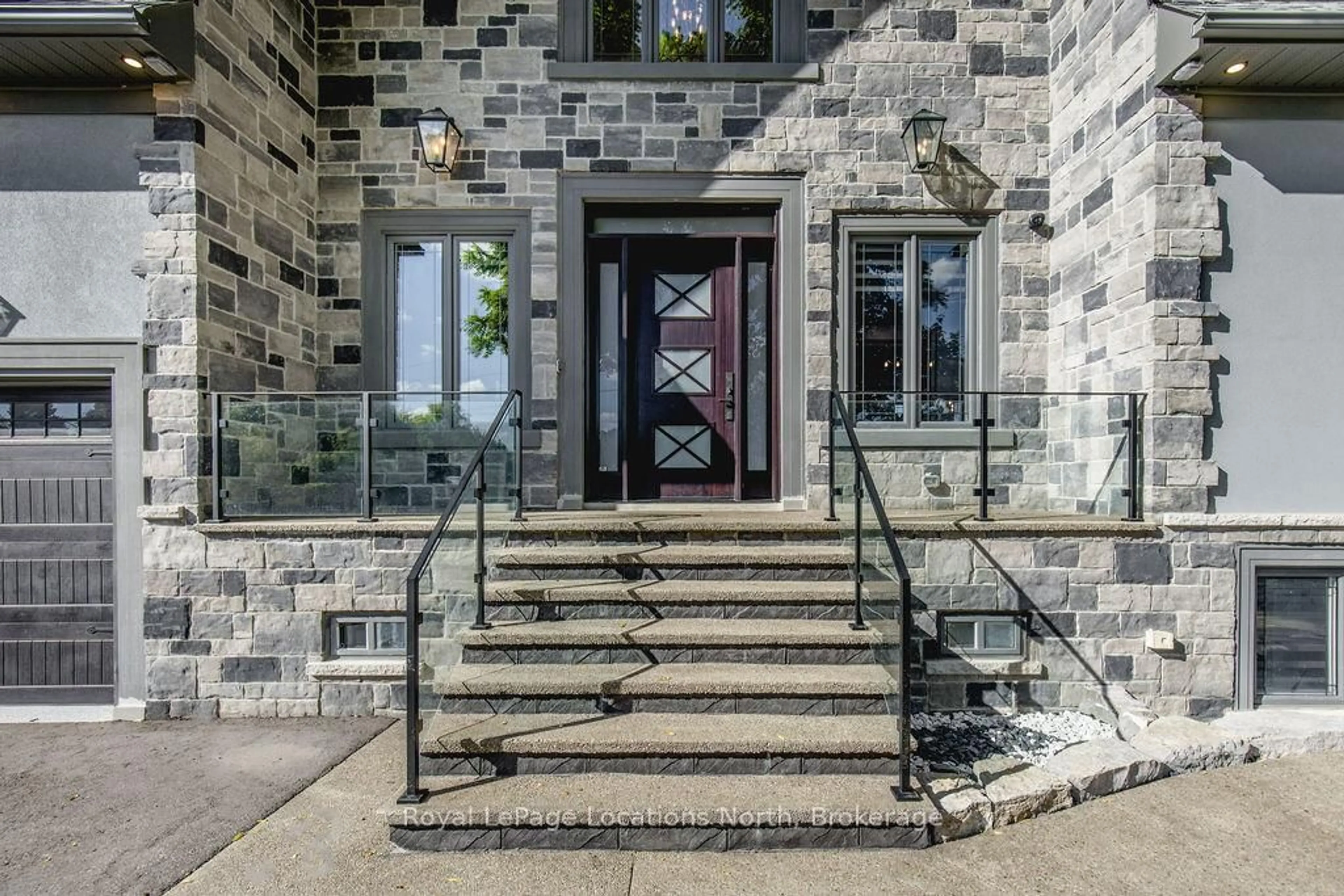 Unknown for 22 EAST JOHN St, Innisfil Ontario L0L 1L0