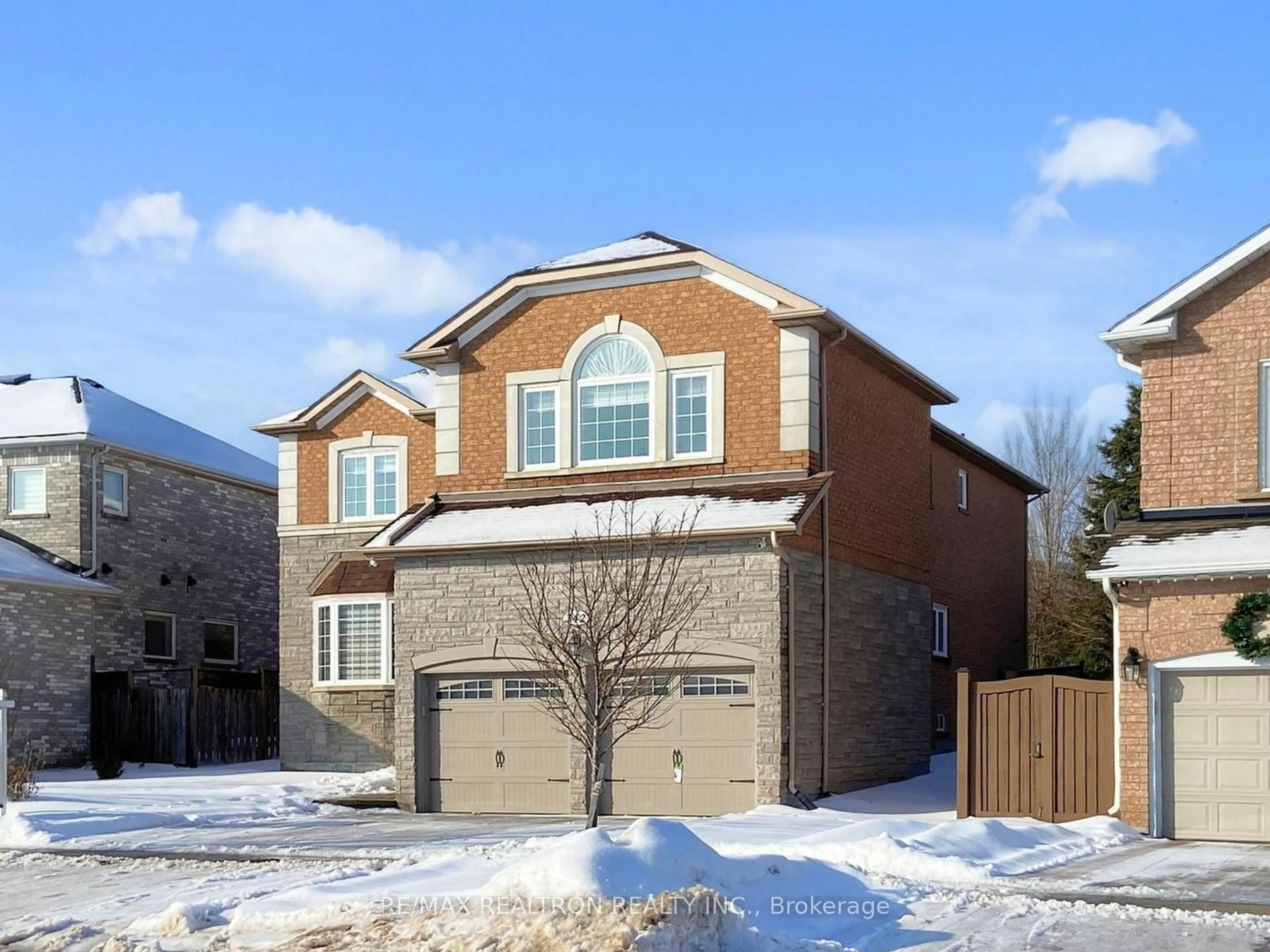 Home with brick exterior material, street for 342 Brookside Rd, Richmond Hill Ontario L4C 0G6