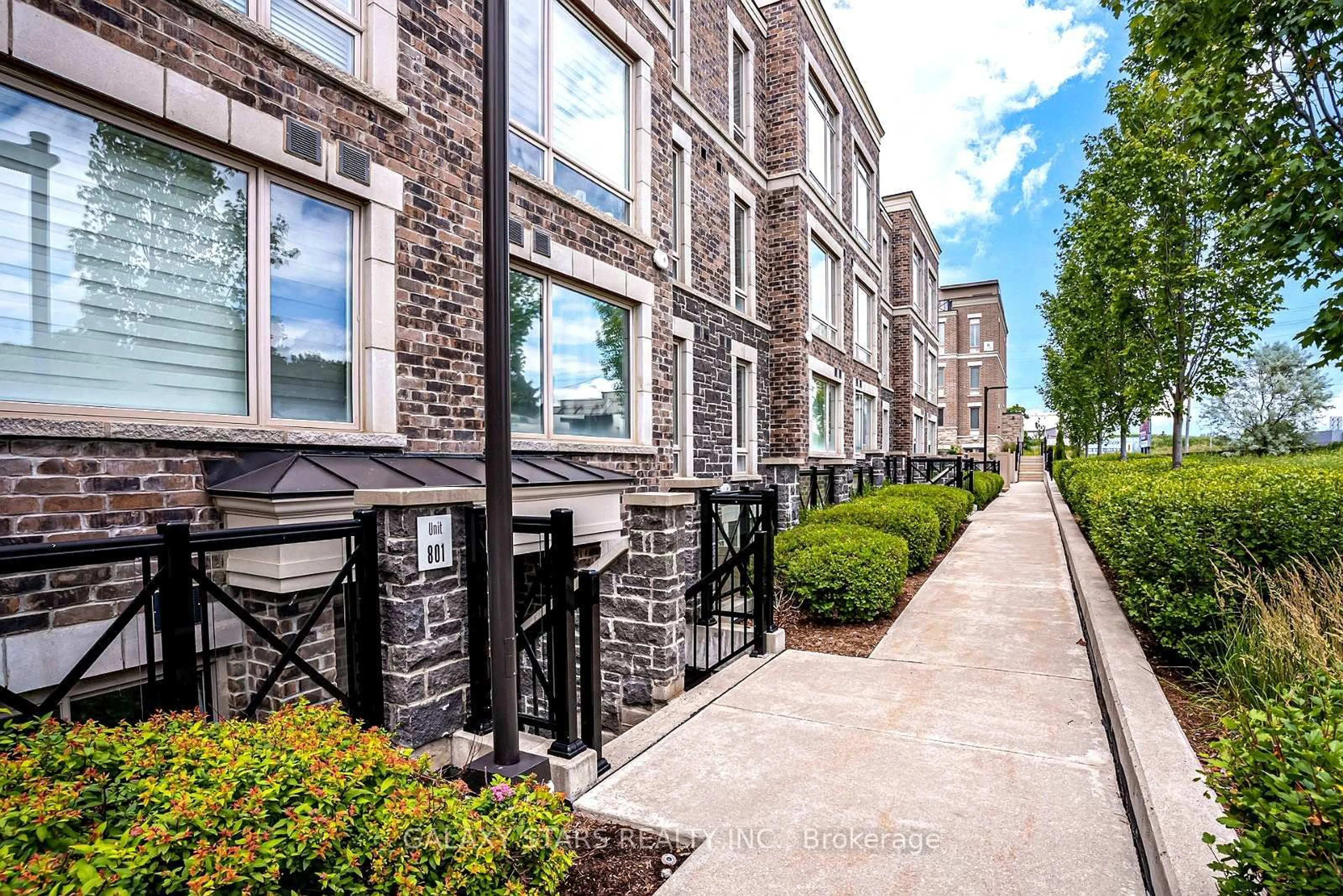 Patio, street for 1 Blanche Lane #801, Markham Ontario L6B 1N3