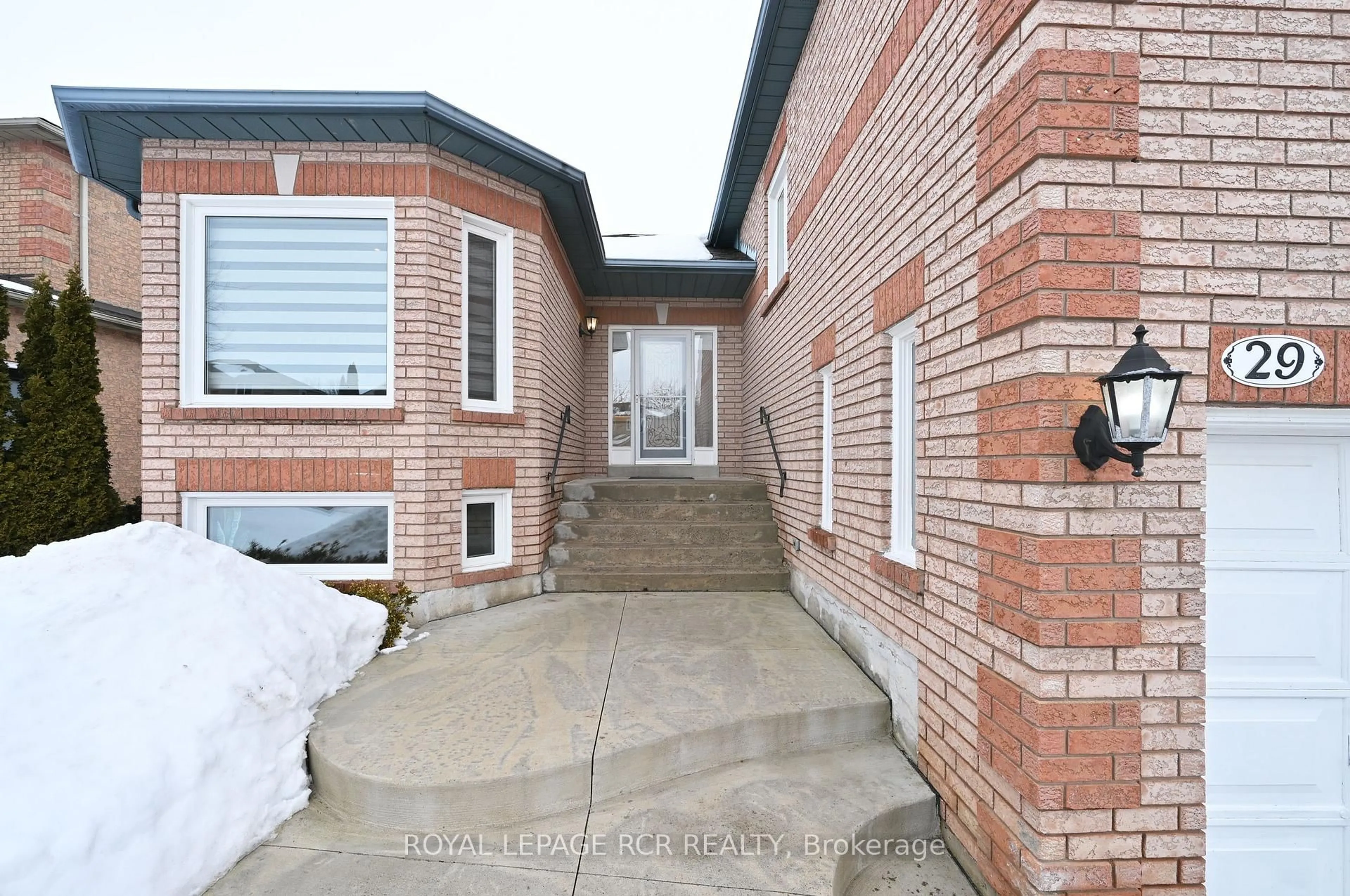 Unknown for 29 Depeuter Cres, Bradford West Gwillimbury Ontario L3Z 3A3