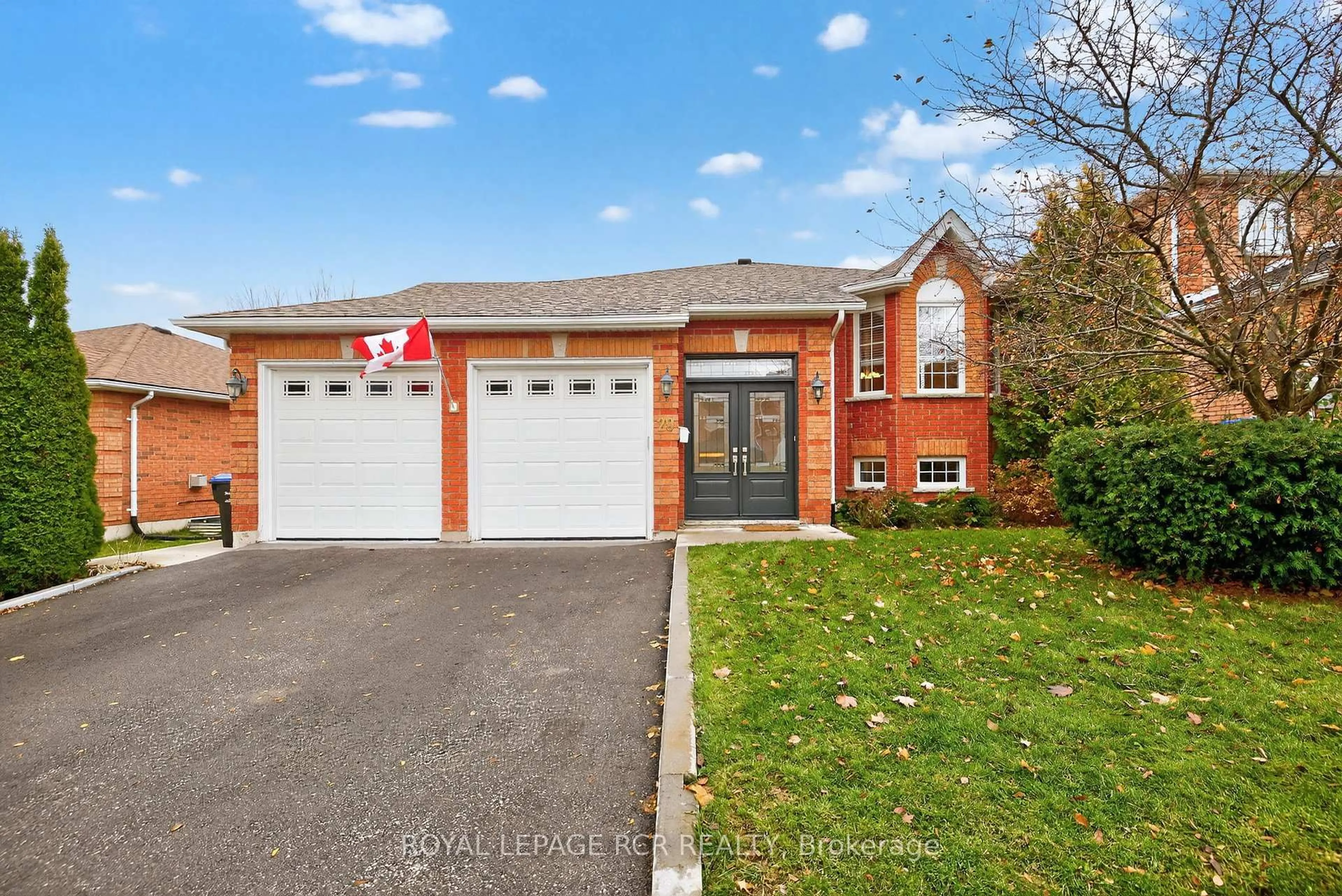 Home with brick exterior material, street for 29 Archer Ave, Bradford West Gwillimbury Ontario L3Z 2Y3