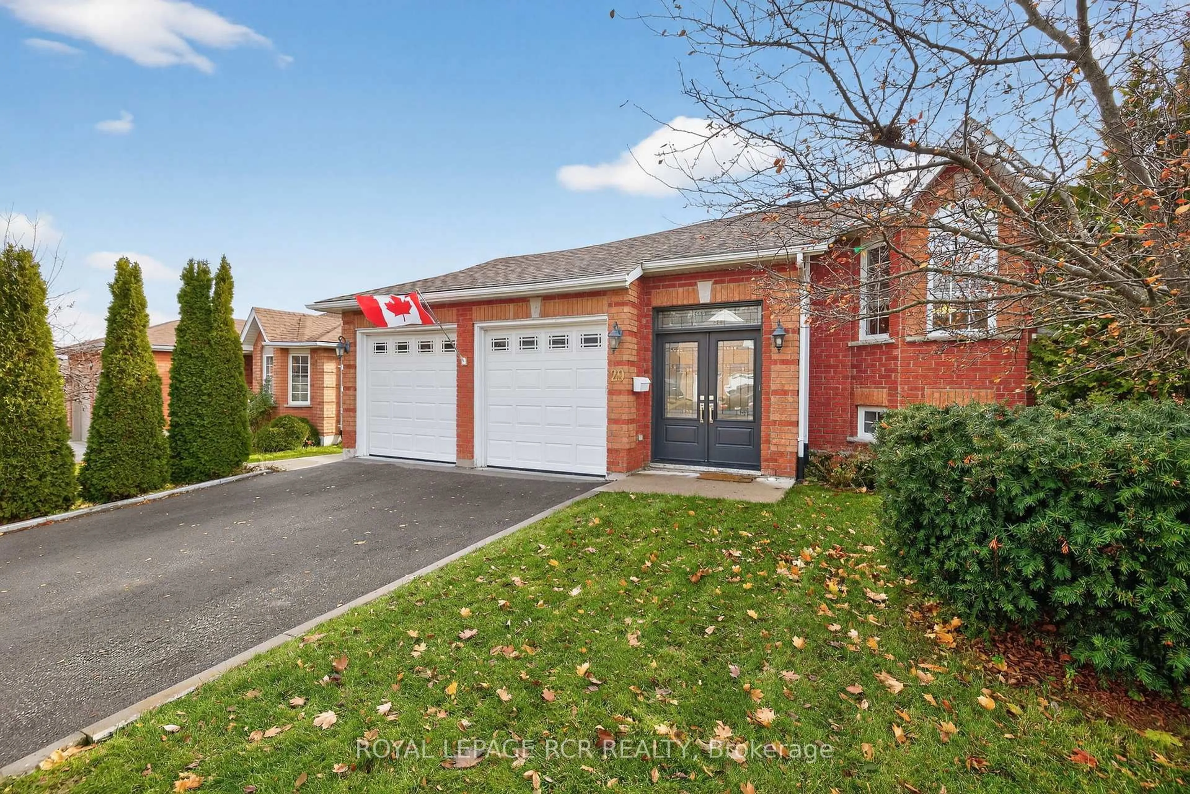 Home with brick exterior material, street for 29 Archer Ave, Bradford West Gwillimbury Ontario L3Z 2Y3