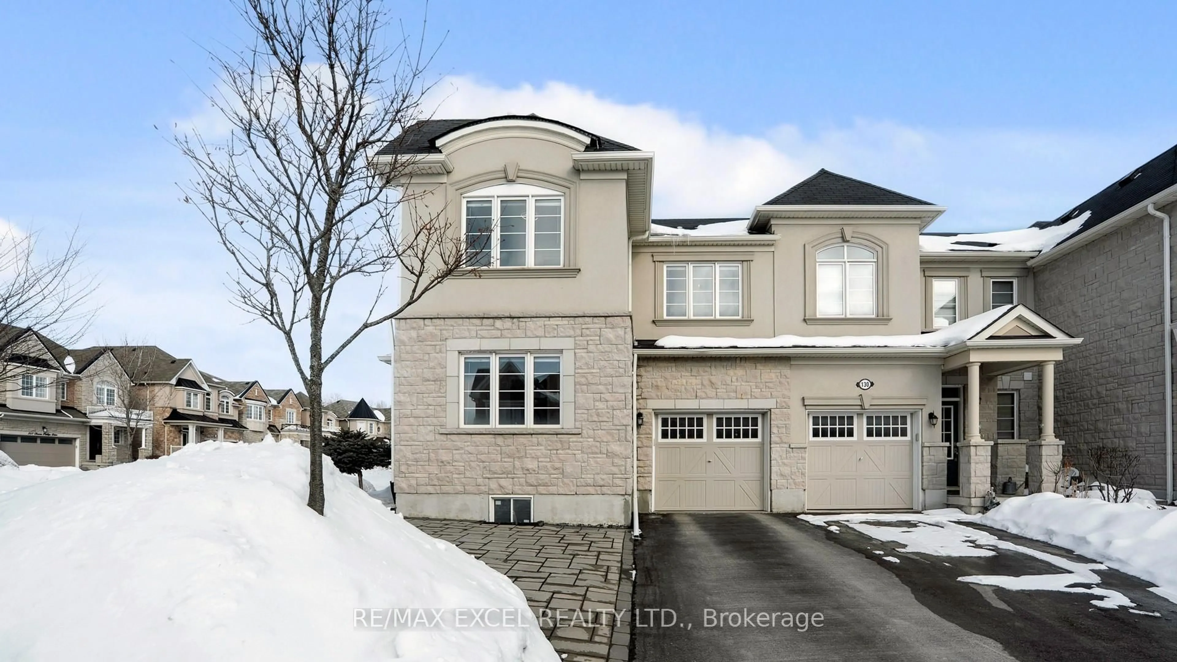 Home with brick exterior material, street for 350 Thomas Phillips Dr, Aurora Ontario L4G 0T2