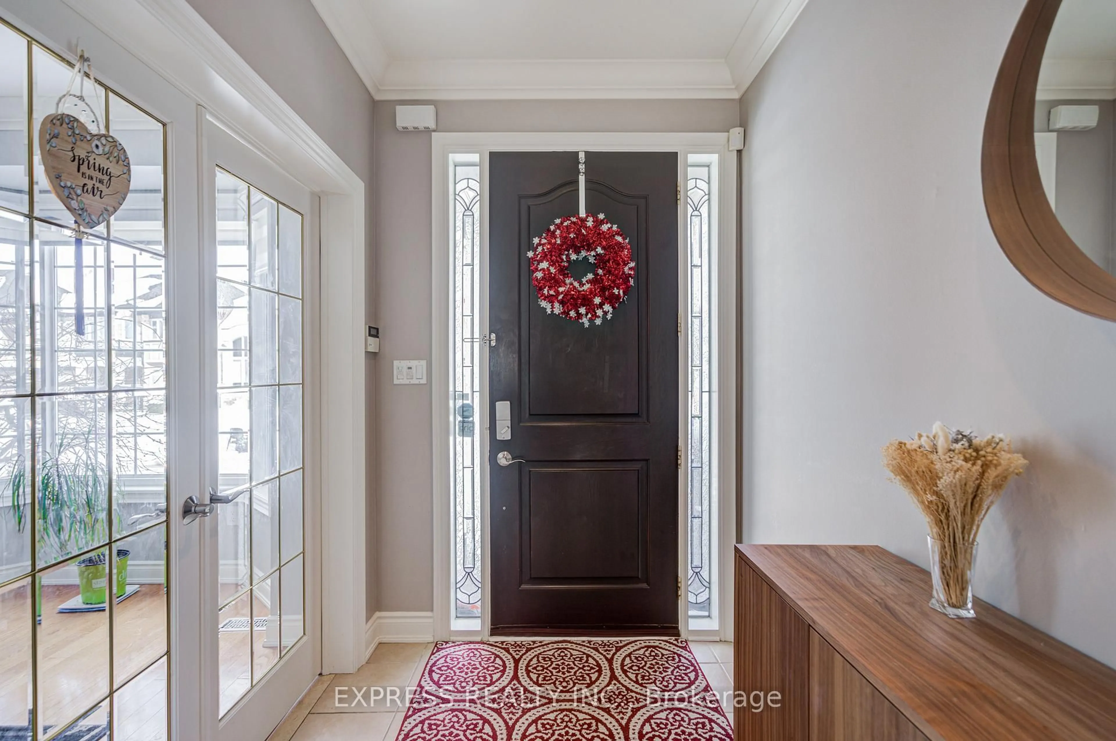 Indoor entryway for 10 Eber St, Richmond Hill Ontario L4E 4X2