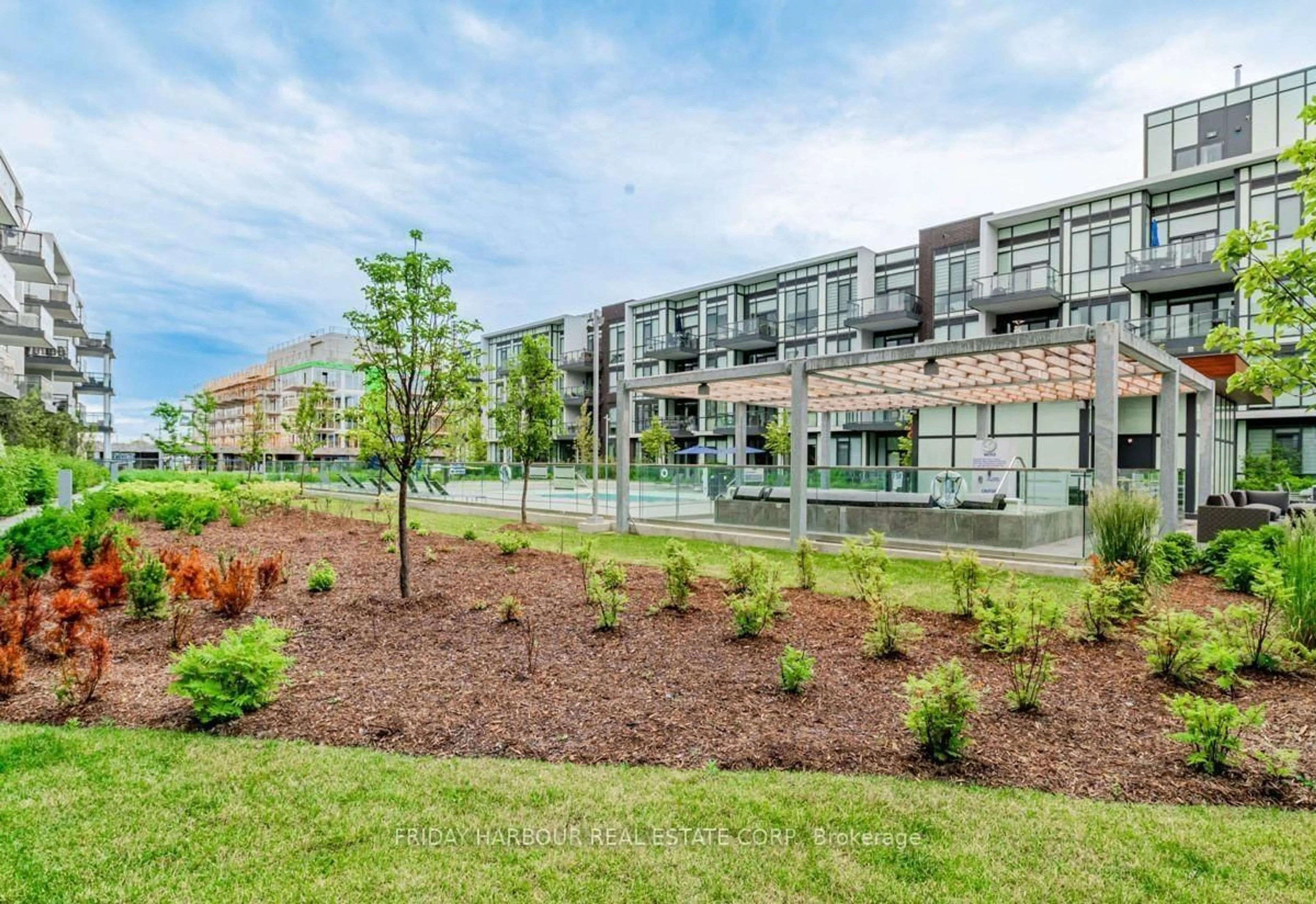 Patio, unknown for 415 Sea Ray Ave #126, Innisfil Ontario L9S 0R5