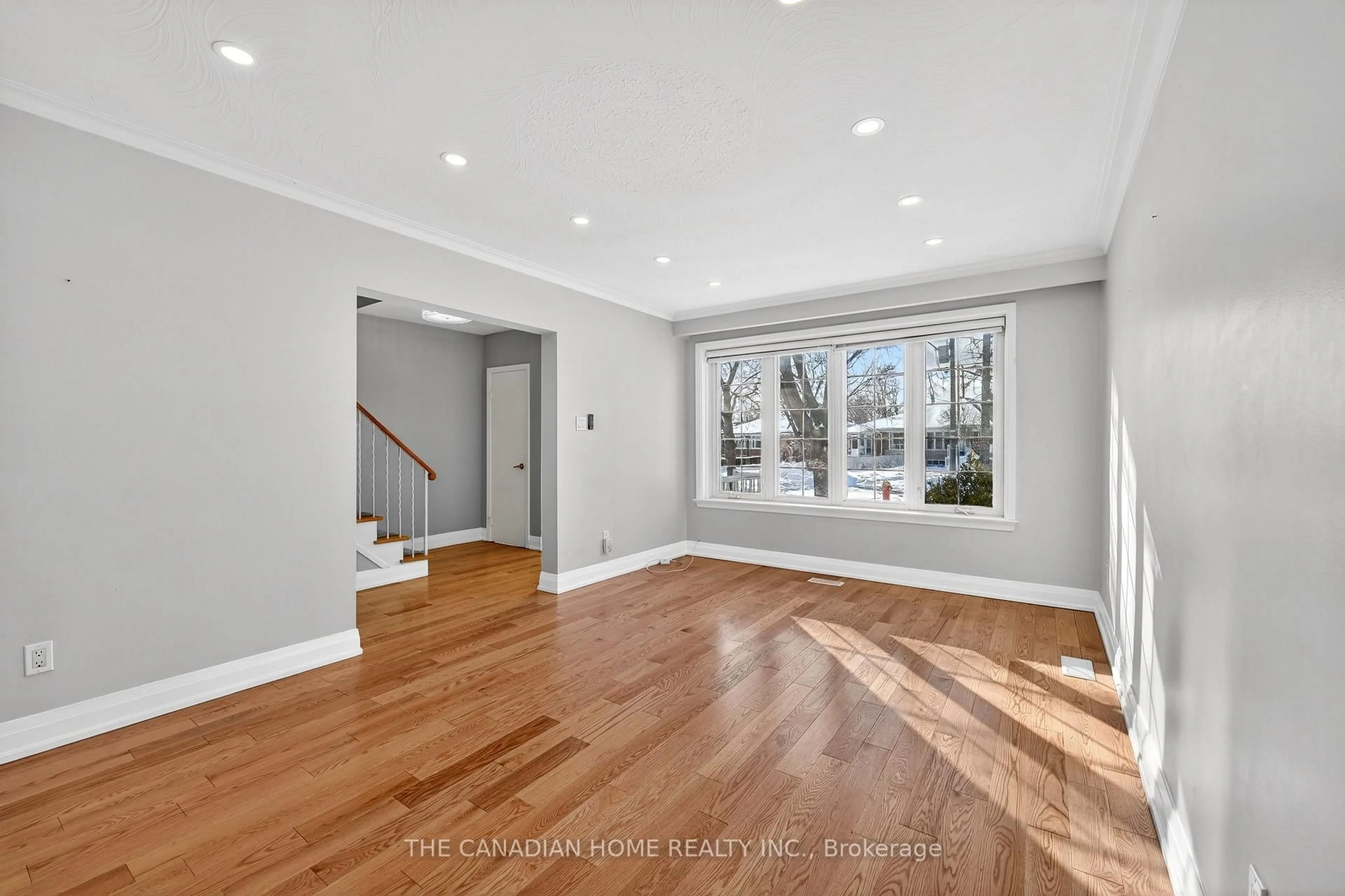 Unknown for 222 Elka Dr, Richmond Hill Ontario L4C 3A3