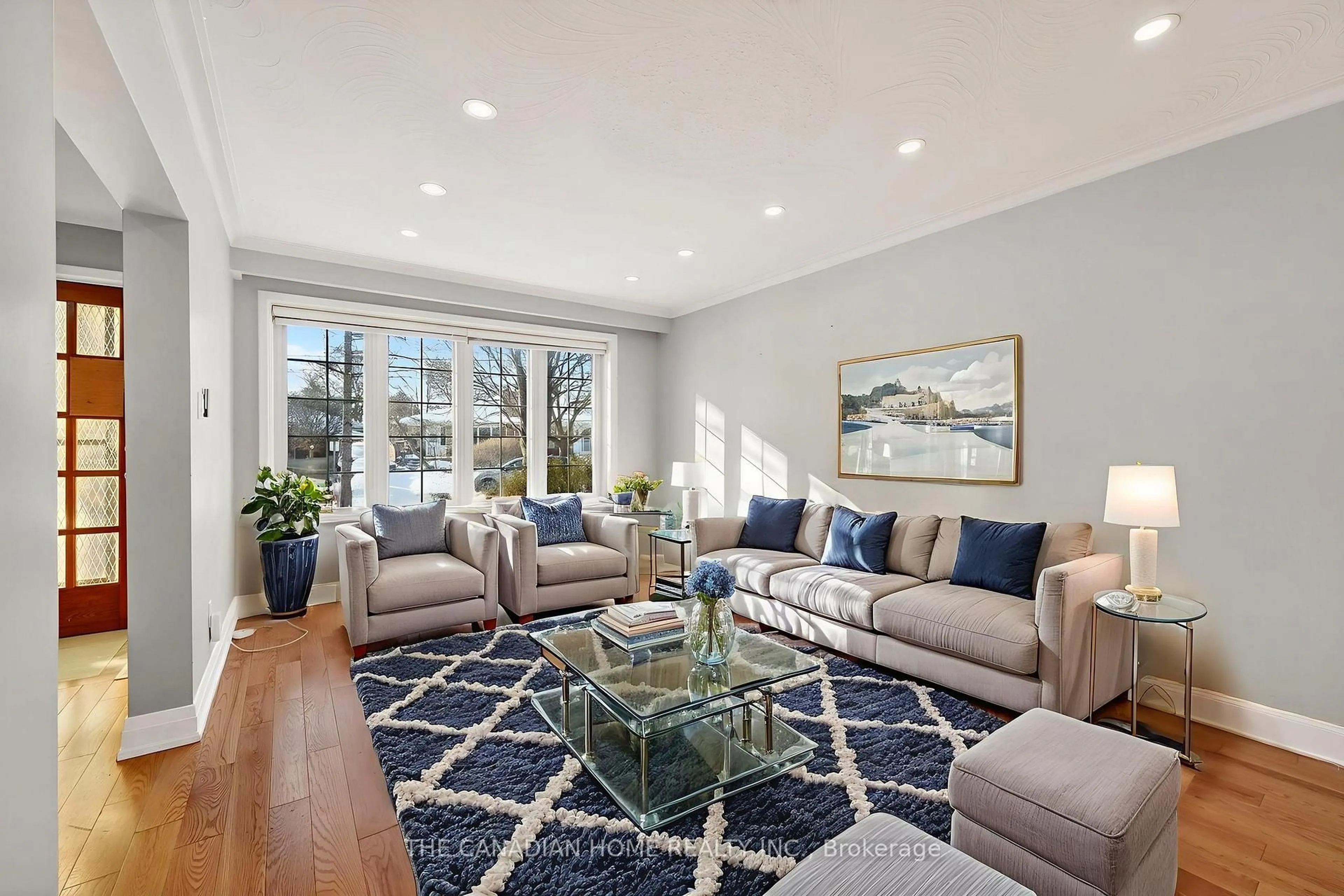 Living room with furniture, unknown for 222 Elka Dr, Richmond Hill Ontario L4C 3A3