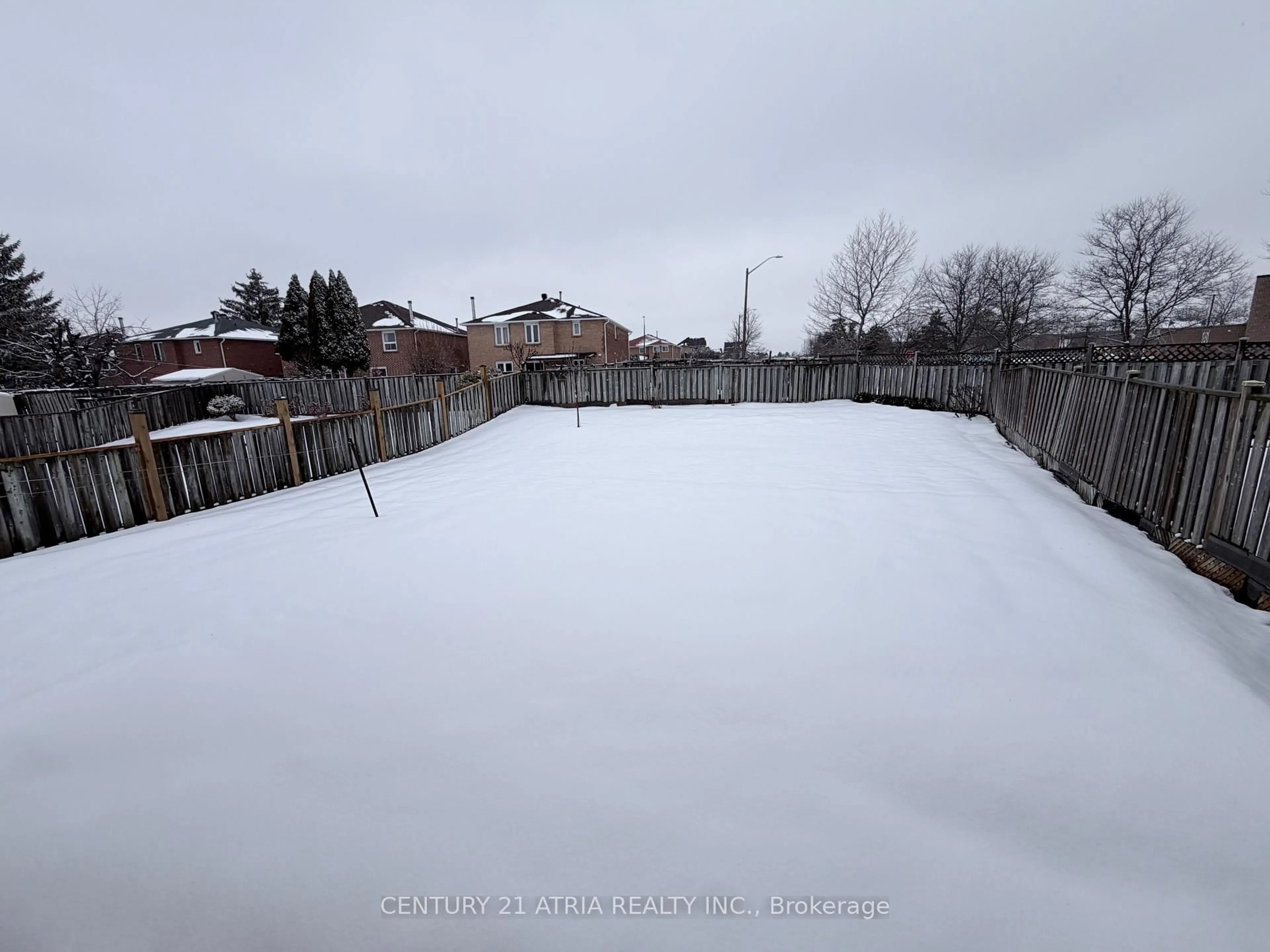 A pic from outside/outdoor area/front of a property/back of a property/a pic from drone, street for 79 Maitland Dr, Markham Ontario L3R 4T6