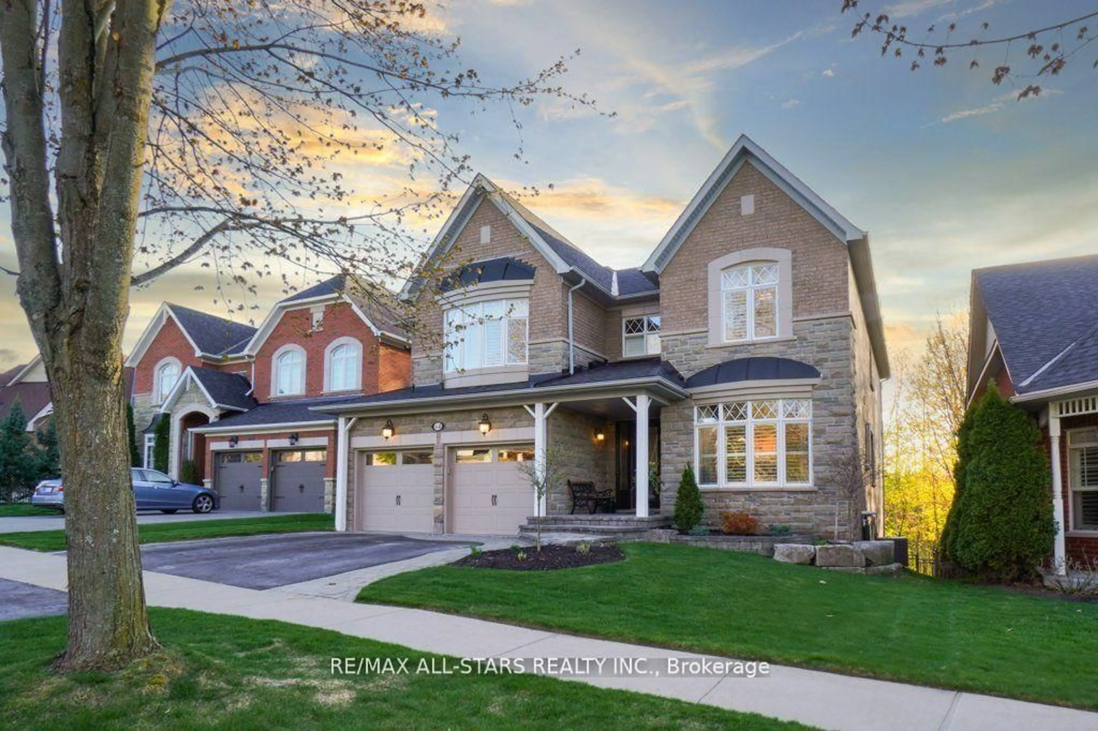 Home with brick exterior material, street for 64 Button Cres, Uxbridge Ontario L9P 1Z6