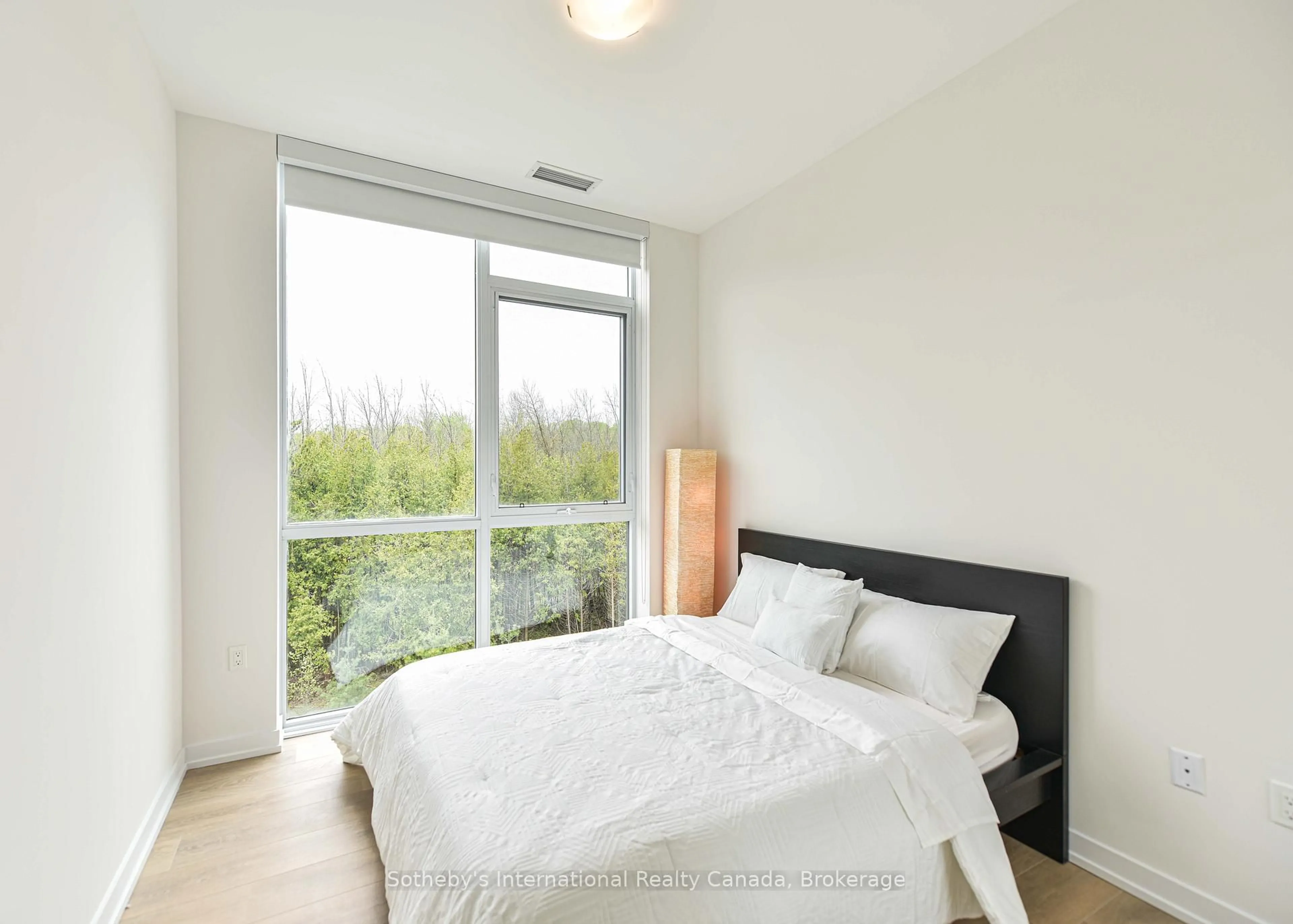 Bedroom with bed, unknown for 415 SEA RAY Ave #437, Innisfil Ontario L9S 0R5