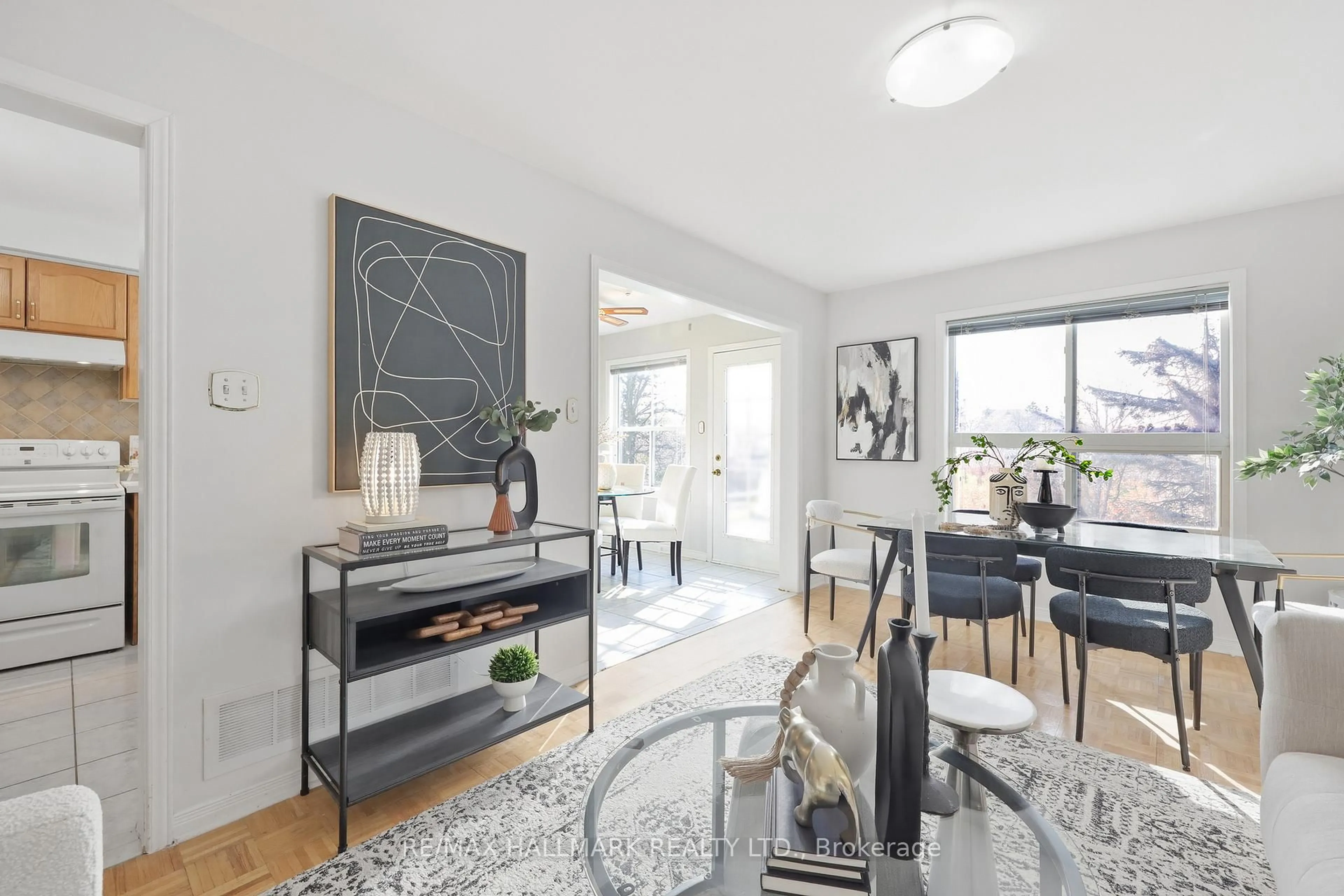 Unknown for 10 Ferris St, Richmond Hill Ontario L4B 4K6