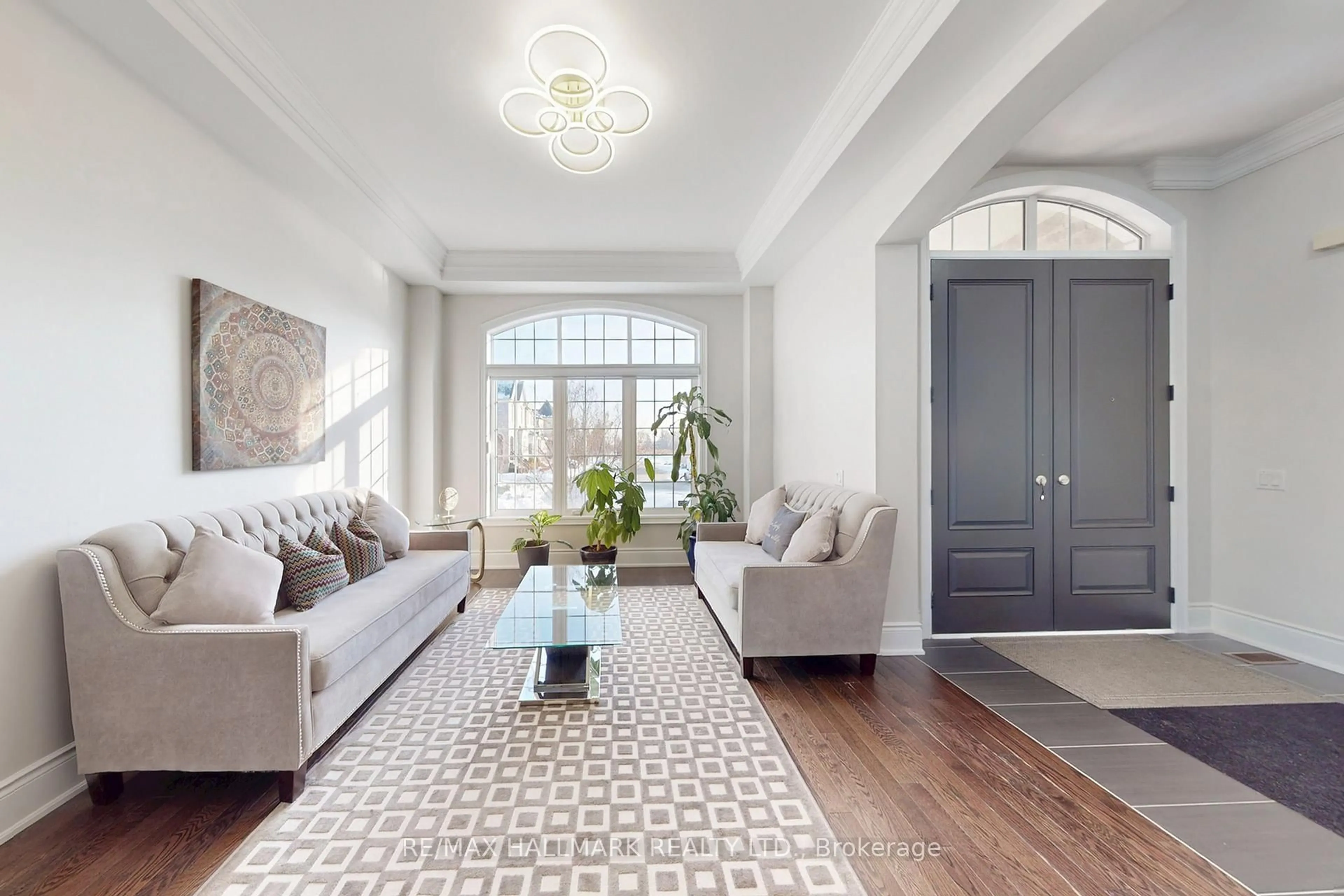 Indoor entryway for 64 Chesney Cres, Vaughan Ontario L4H 4A5