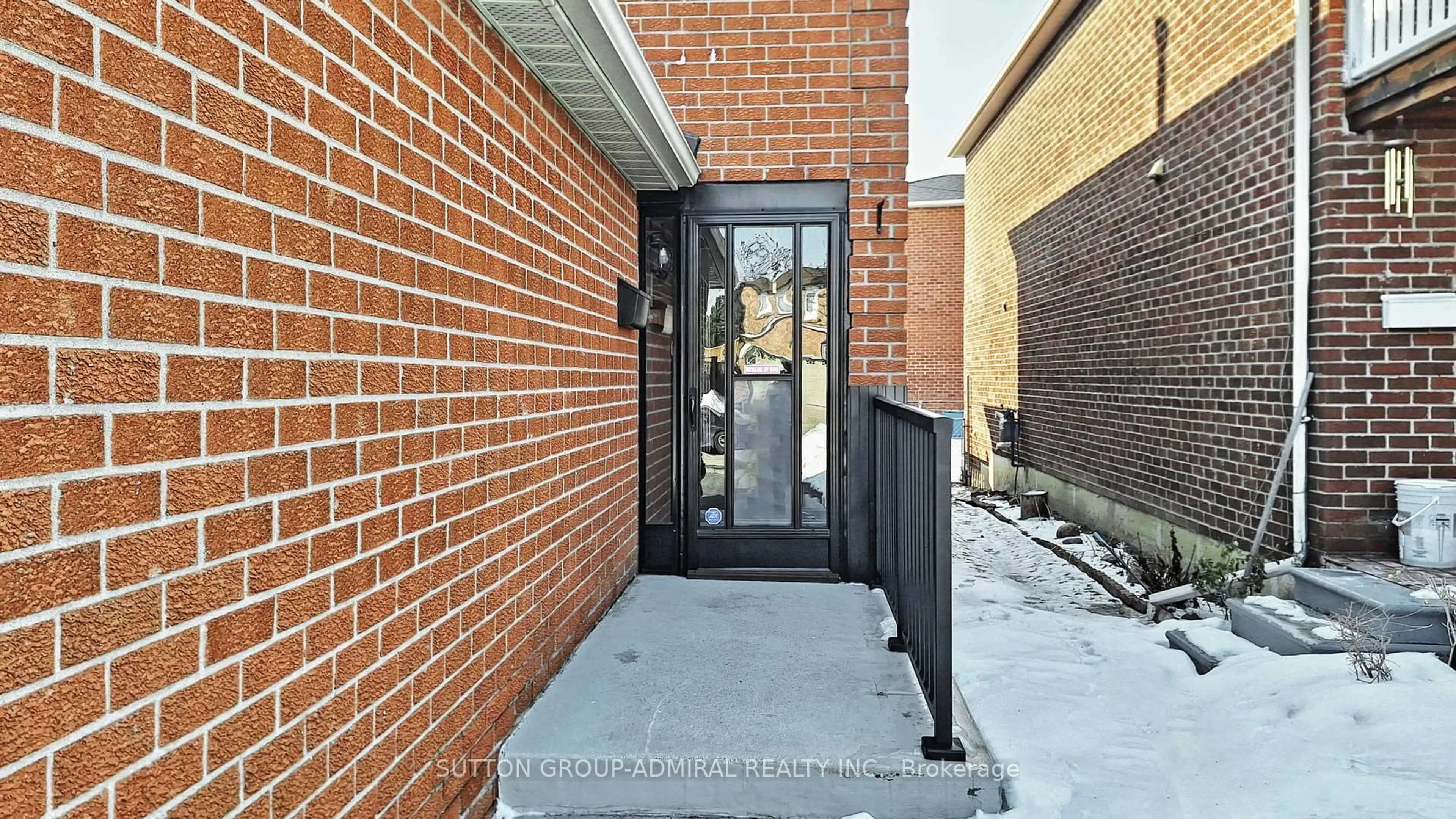 Indoor entryway for 44 Birch Meadow Otlk, Vaughan Ontario L4L 3H6