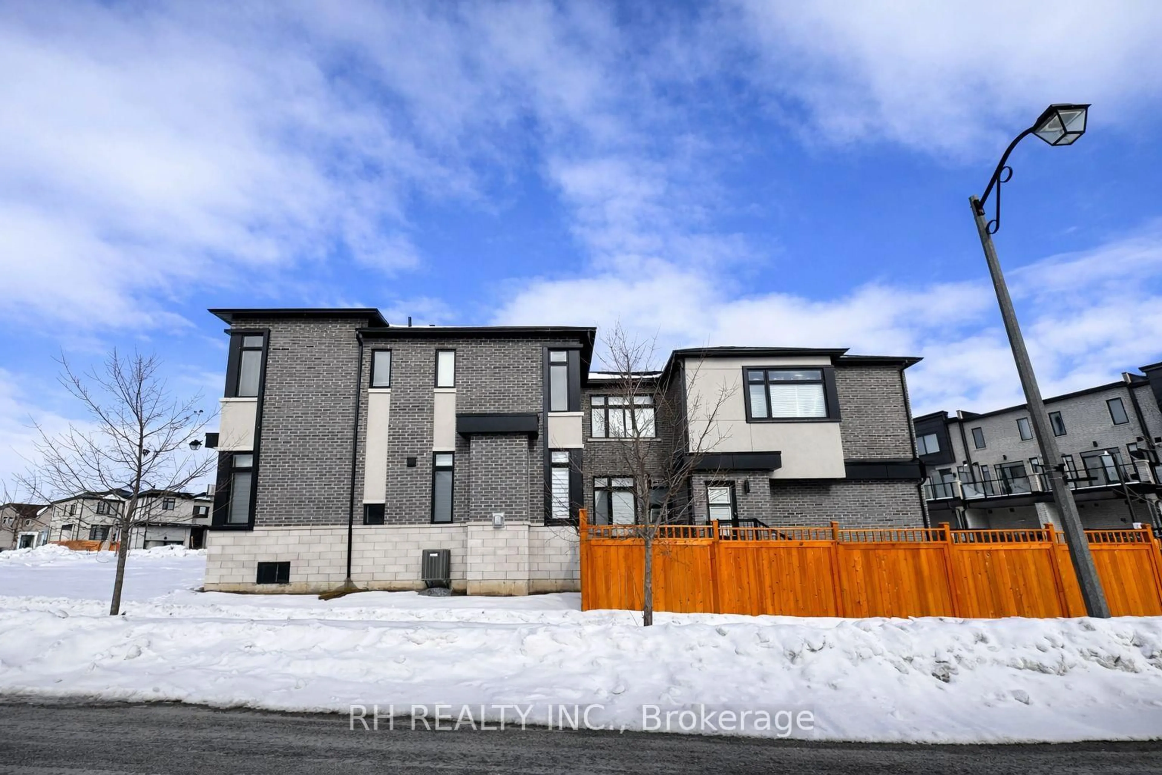 Unknown for 29 Golden Fern St, Markham Ontario L6B 0V3