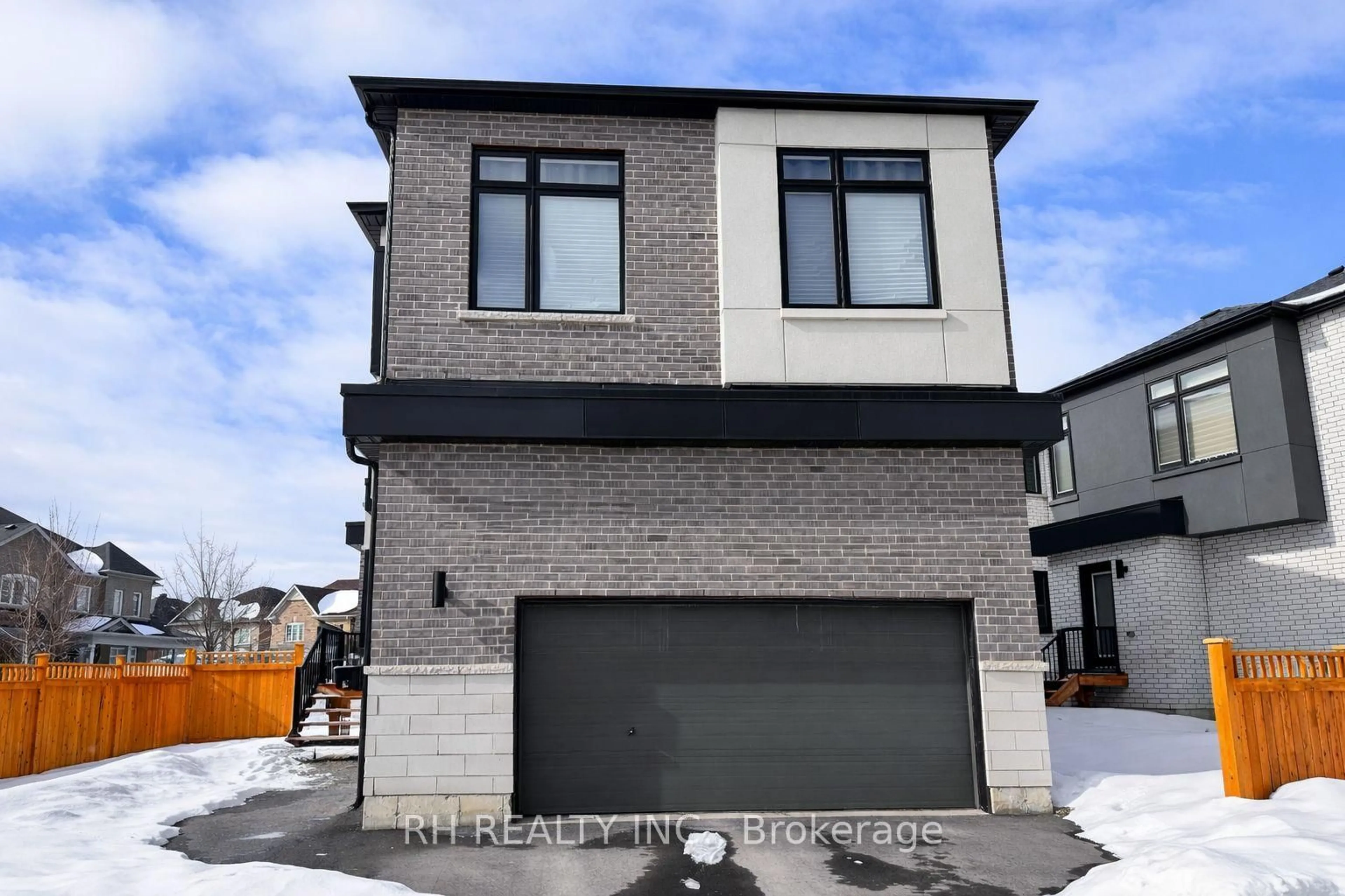 Home with brick exterior material, street for 29 Golden Fern St, Markham Ontario L6B 0V3
