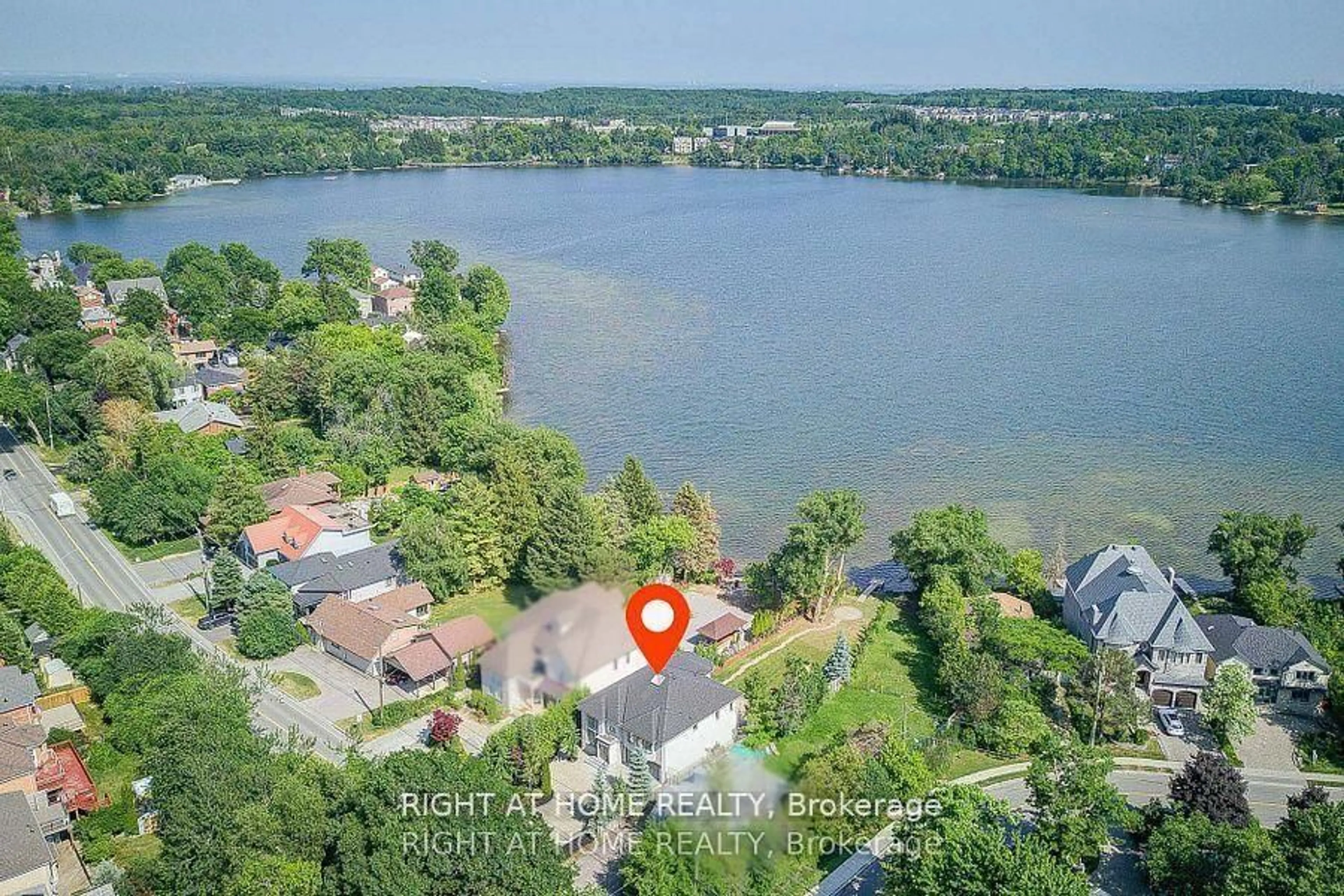 A pic from outside/outdoor area/front of a property/back of a property/a pic from drone, water/lake/river/ocean view for 429 North Lake Rd, Richmond Hill Ontario L4E 3A7