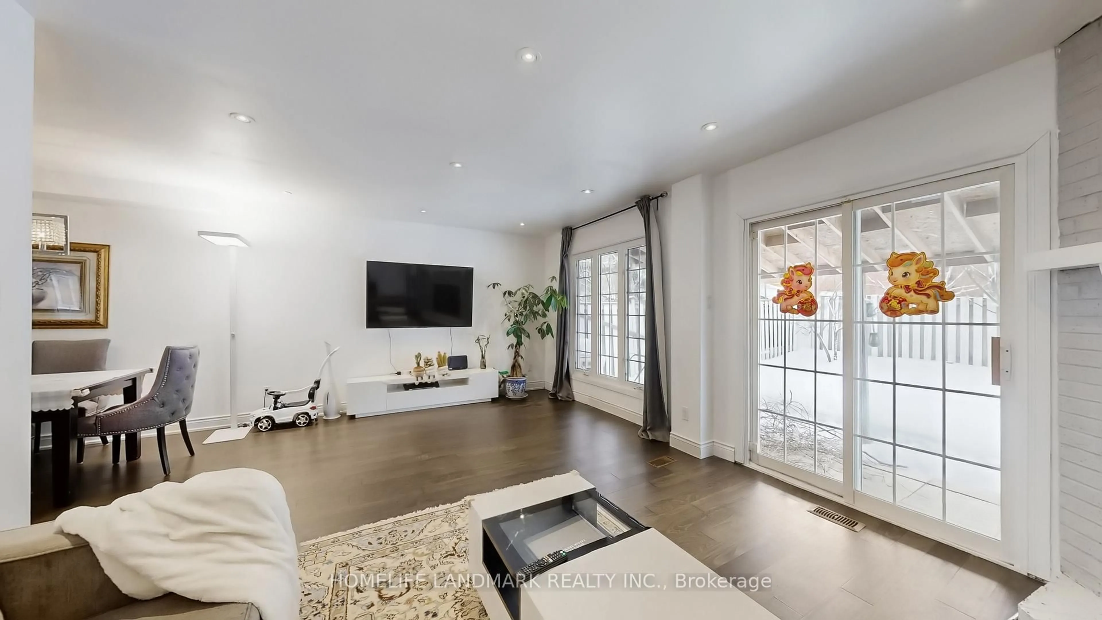 Living room with furniture, unknown for 81 Stirling Cres, Markham Ontario L3R 7J8