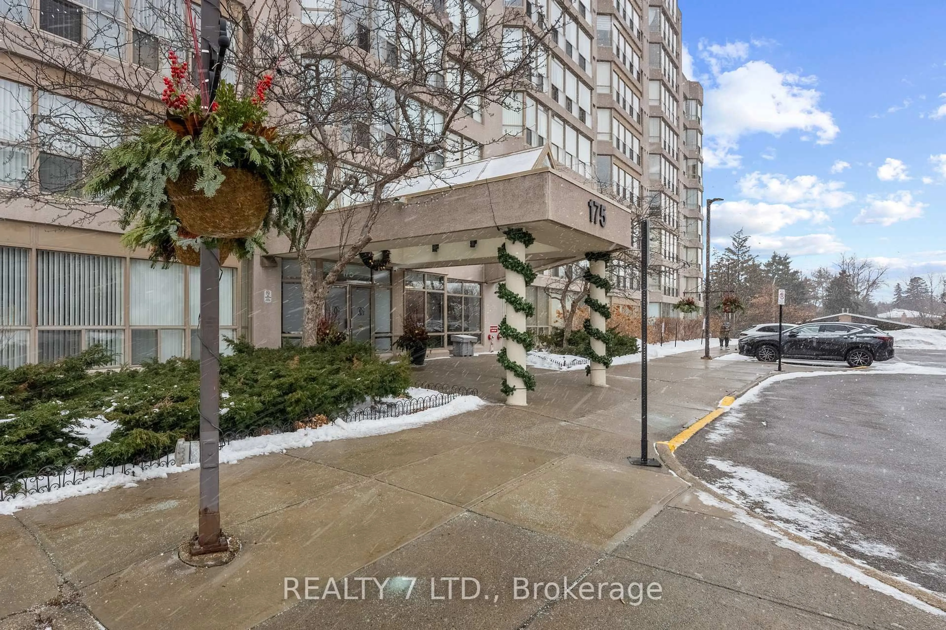 Unknown for 175 Cedar Ave #303, Richmond Hill Ontario L4C 9V3