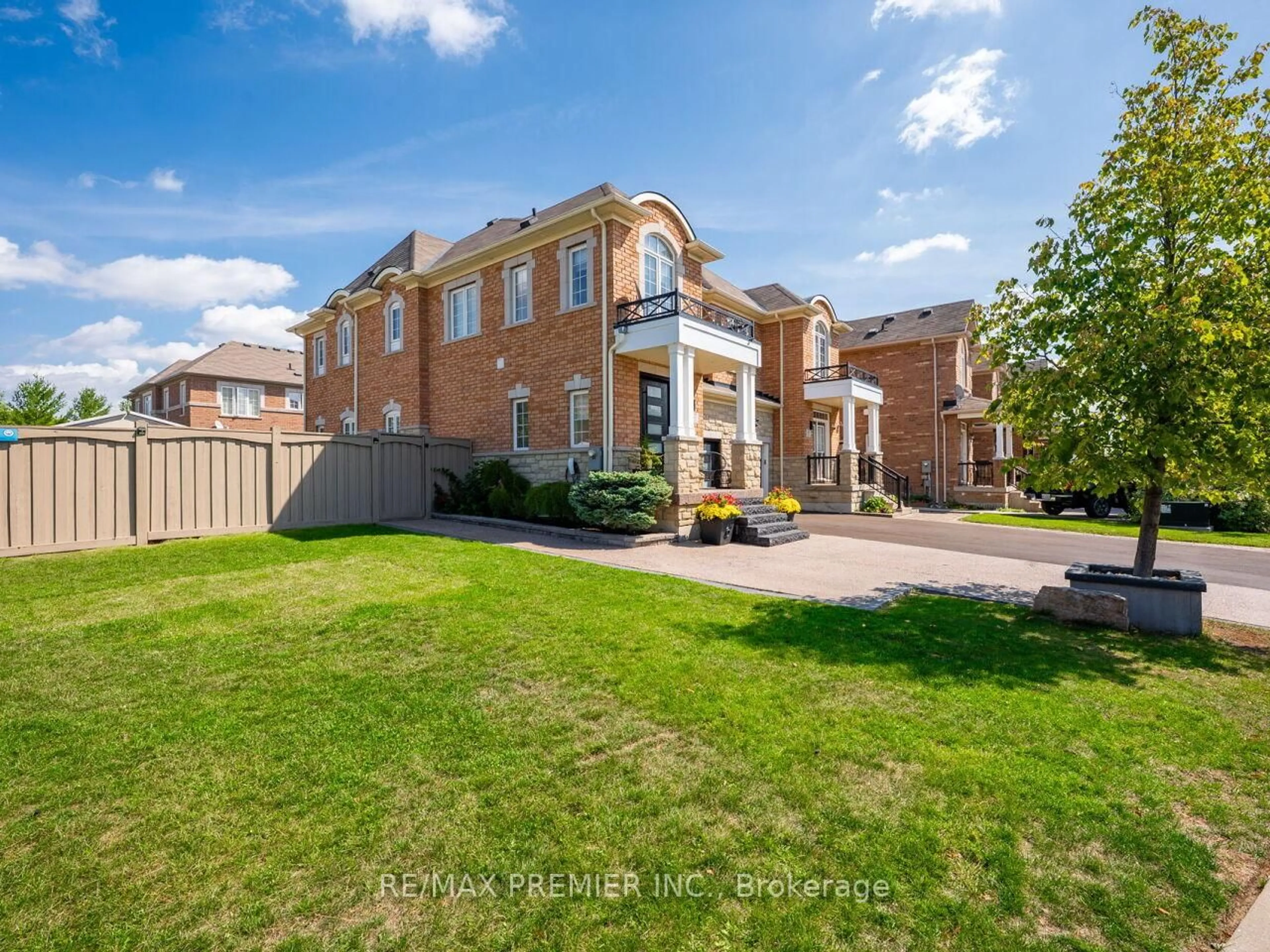 Home with brick exterior material, street for 67 Gentile Circ, Vaughan Ontario L4H 3N4