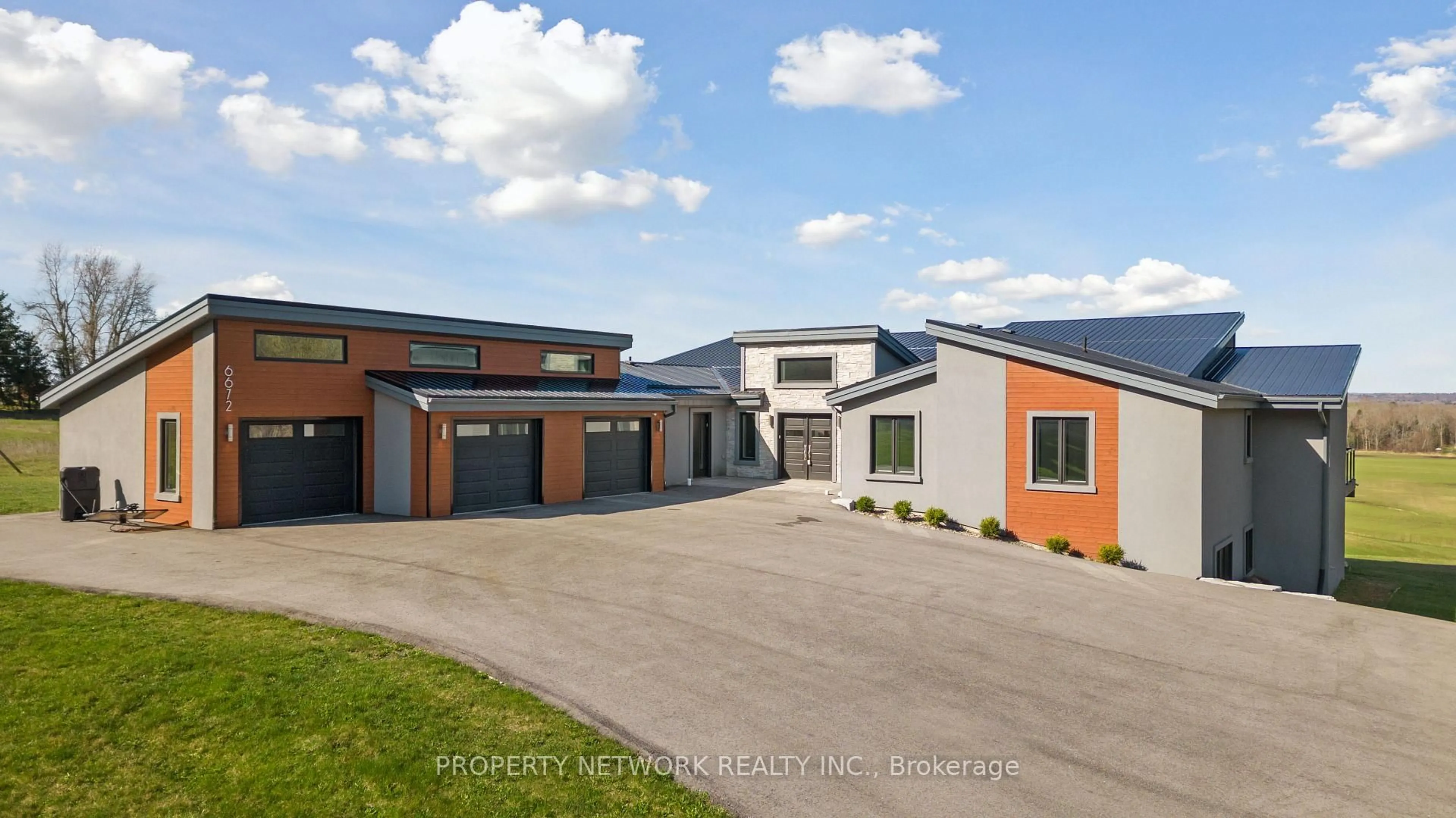 A pic from outside/outdoor area/front of a property/back of a property/a pic from drone, mountain view for 6672 Concession Road 7 Rd, Adjala-Tosorontio Ontario L0M 1J0