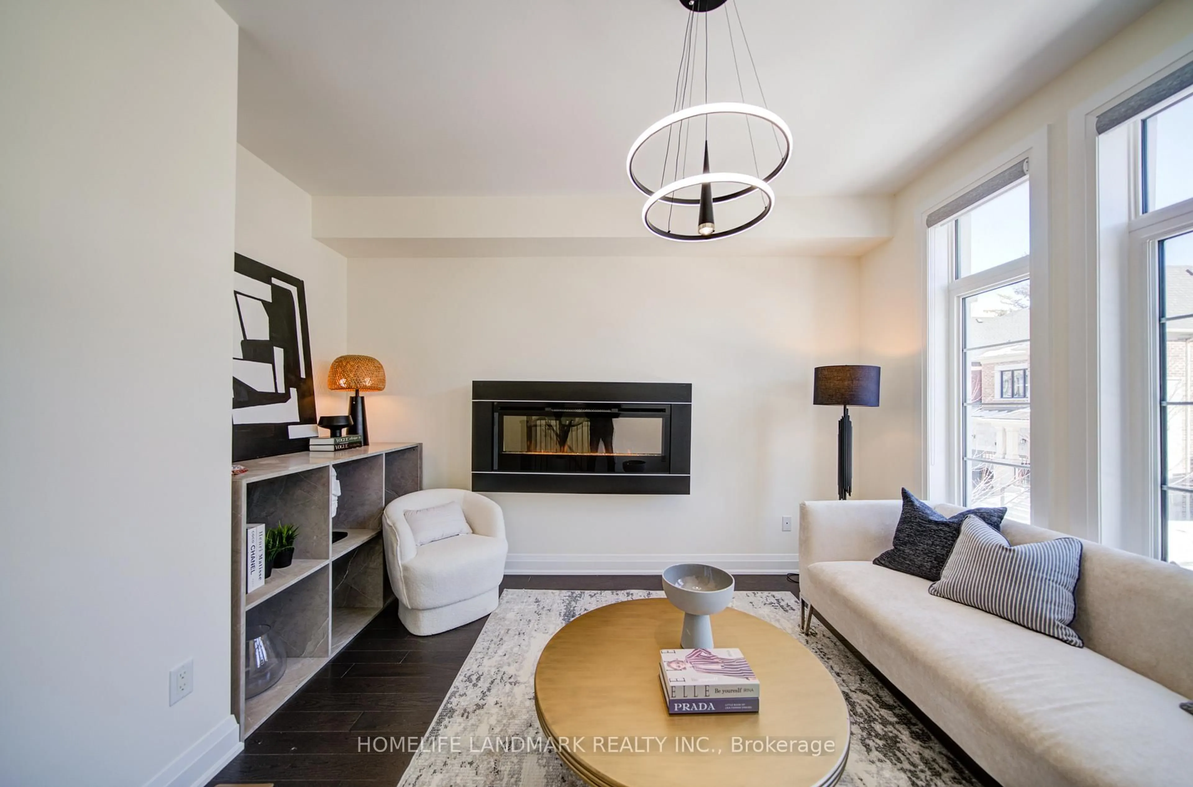 Living room with furniture, unknown for 17 Duncombe Lane, Richmond Hill Ontario L4C 1C2