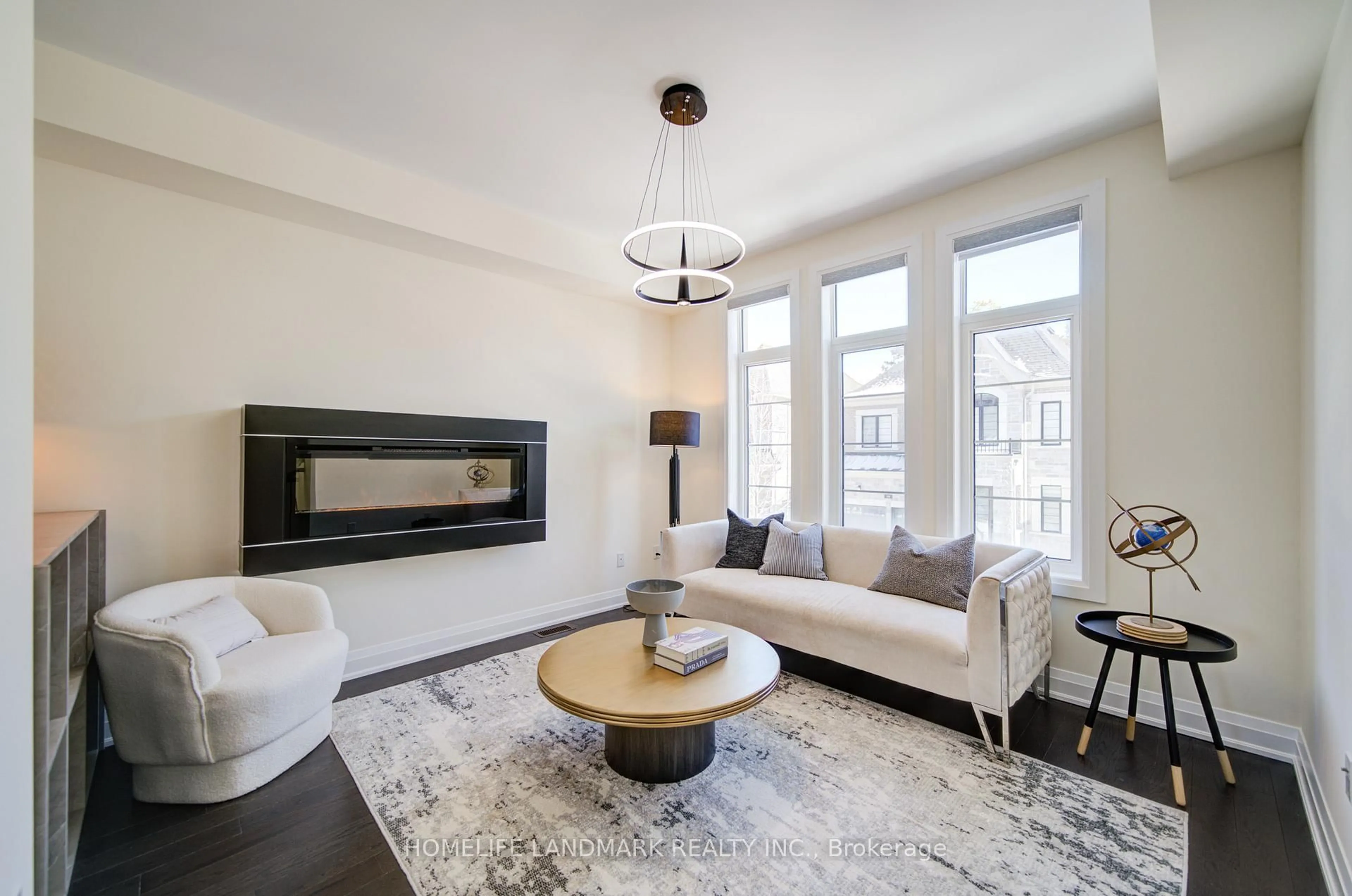 Living room with furniture, unknown for 17 Duncombe Lane, Richmond Hill Ontario L4C 1C2