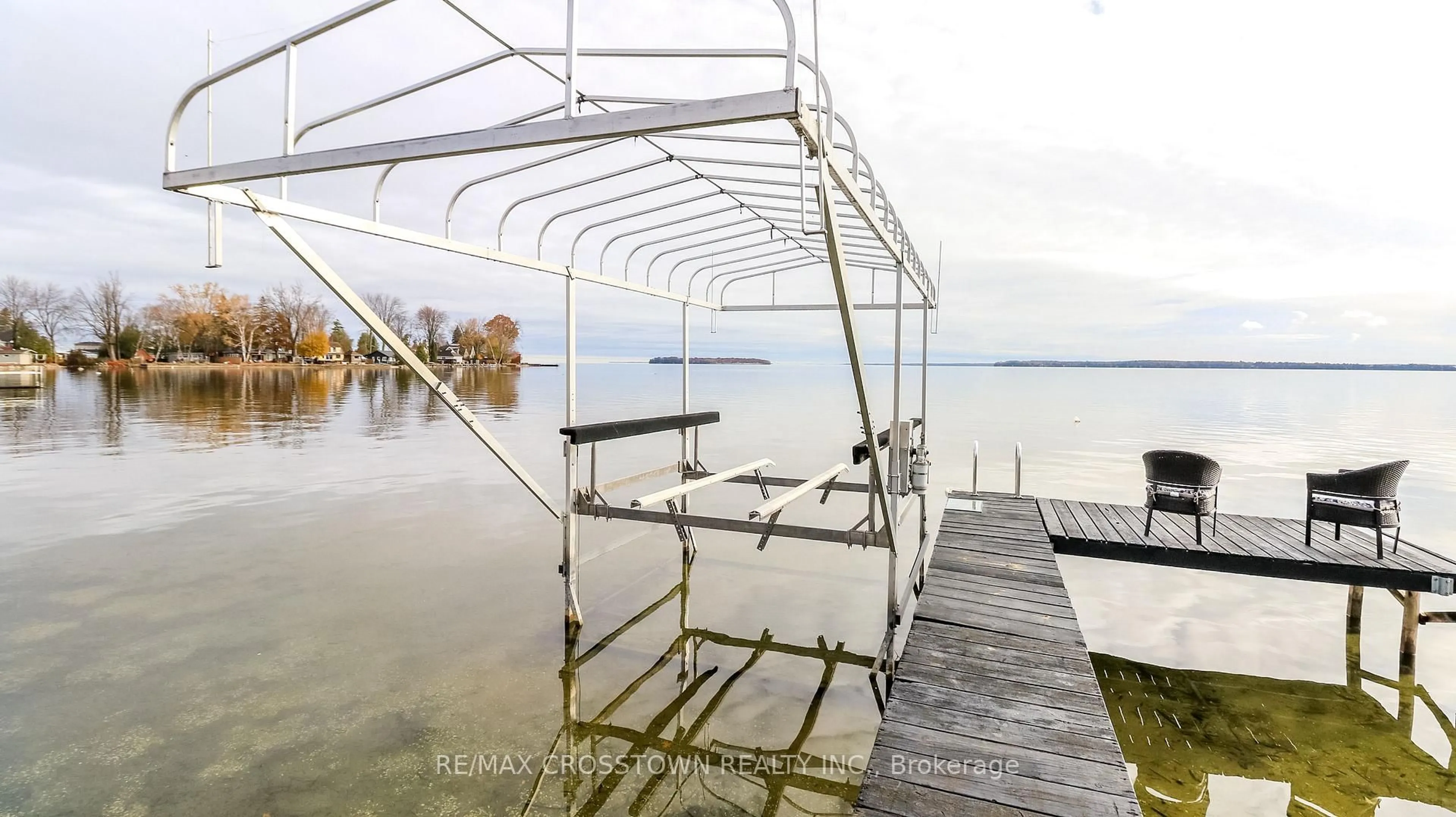 Stairs for 2325 Crystal Beach Rd, Innisfil Ontario L9S 3W8