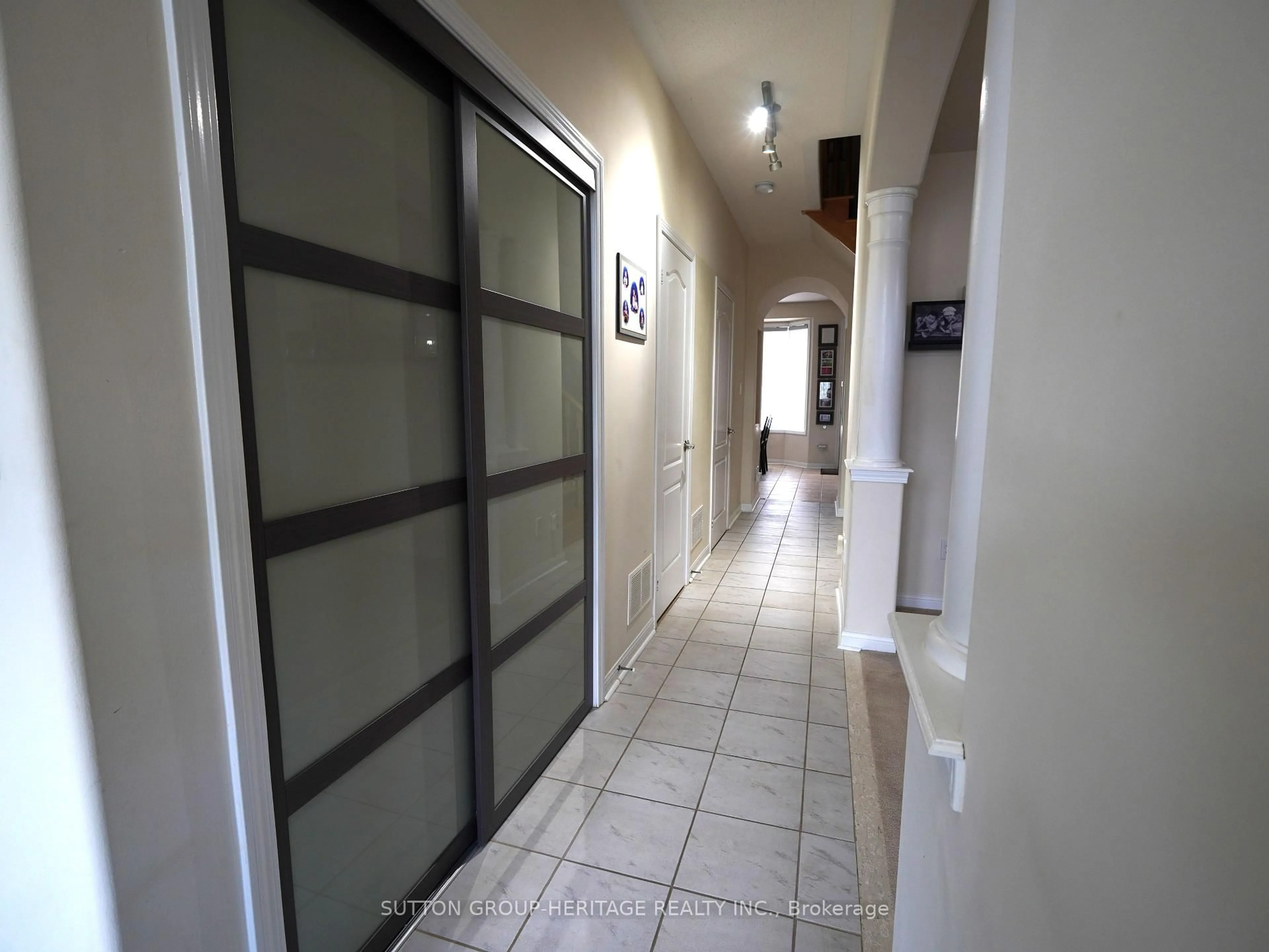 Indoor foyer for 5 Baintree St, Markham Ontario L6E 1G7