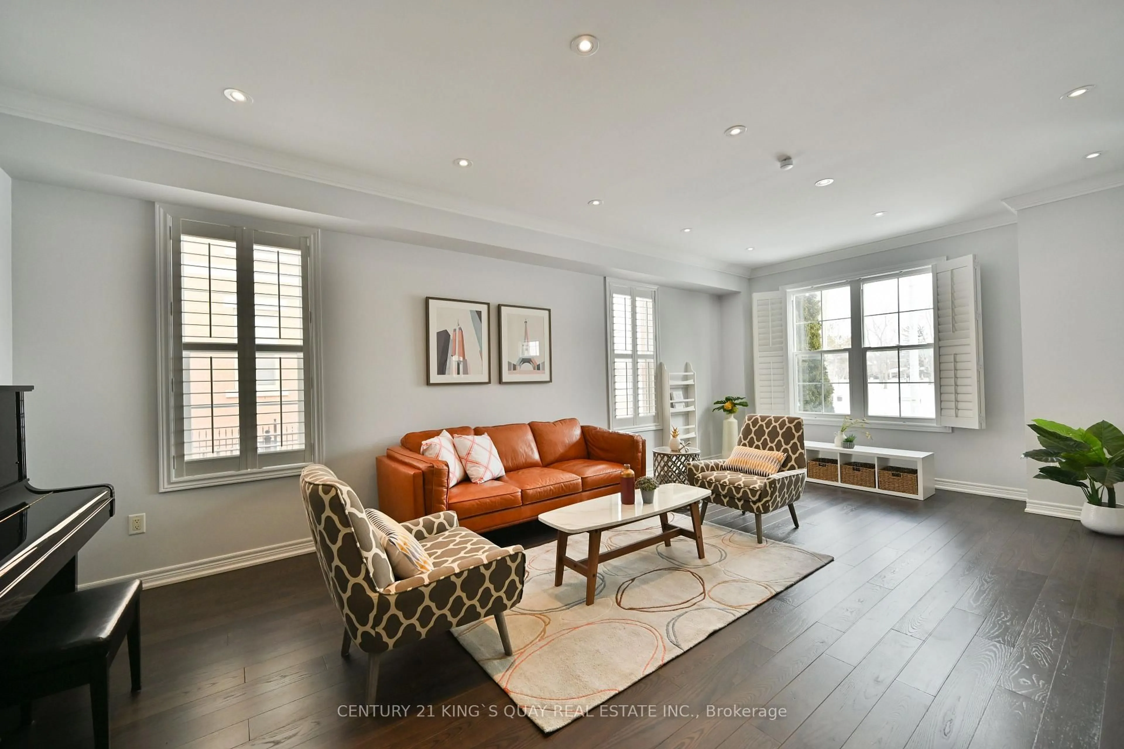 Living room with furniture, unknown for 10514 Victoria Square Blvd, Markham Ontario L6C 0A3