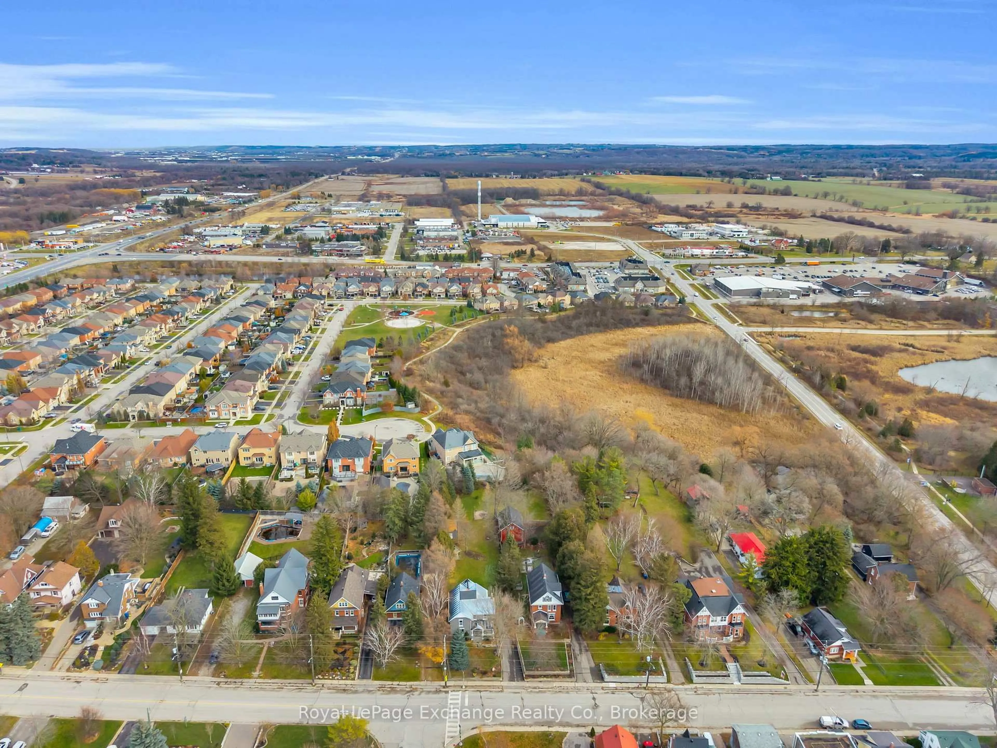 A pic from outside/outdoor area/front of a property/back of a property/a pic from drone, street for 412 Main St, King Ontario L0G 1T0