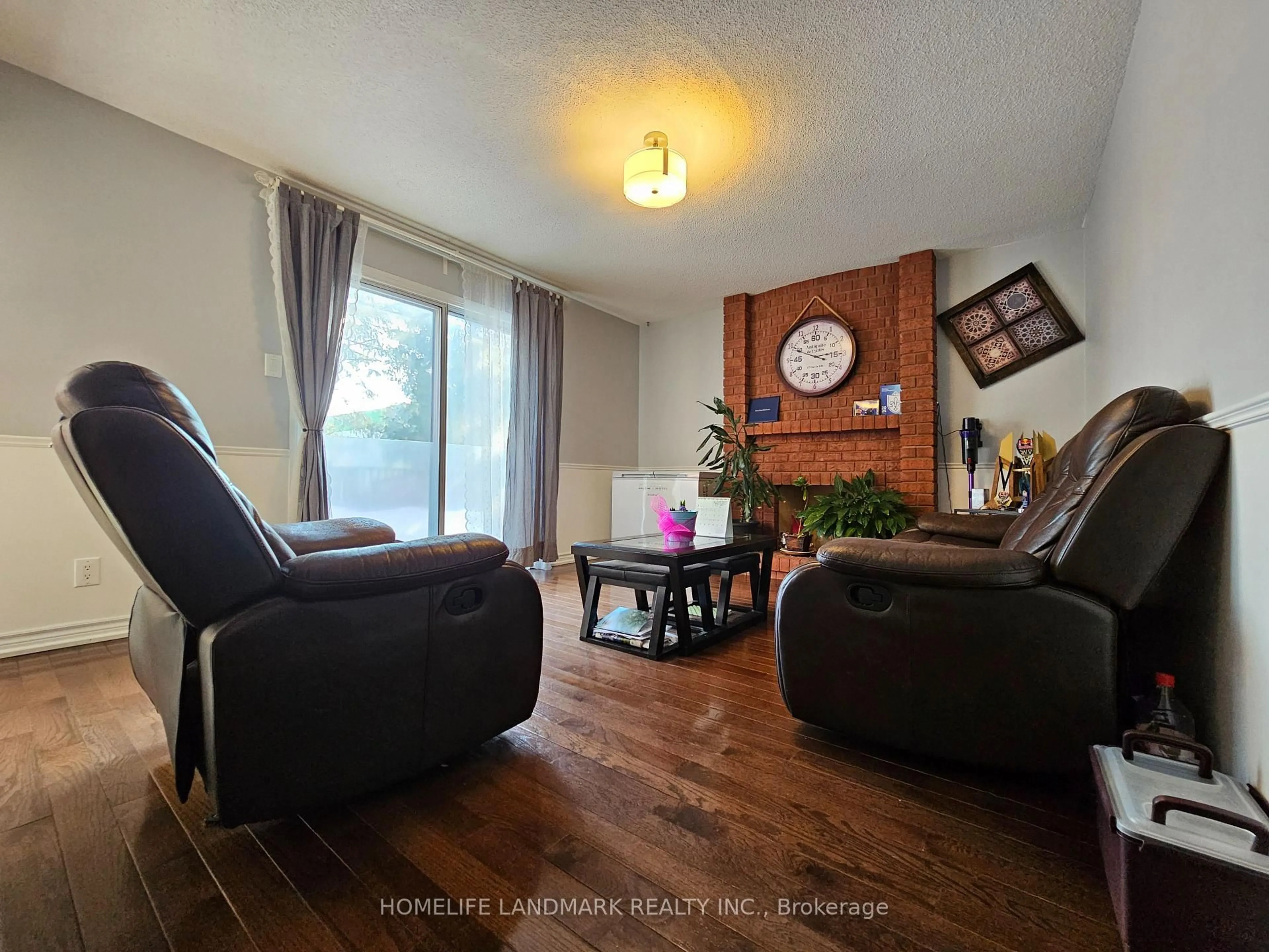 Living room with furniture, wood/laminate floor for 35 Royal Palm Dr, Vaughan Ontario L4J 5R4