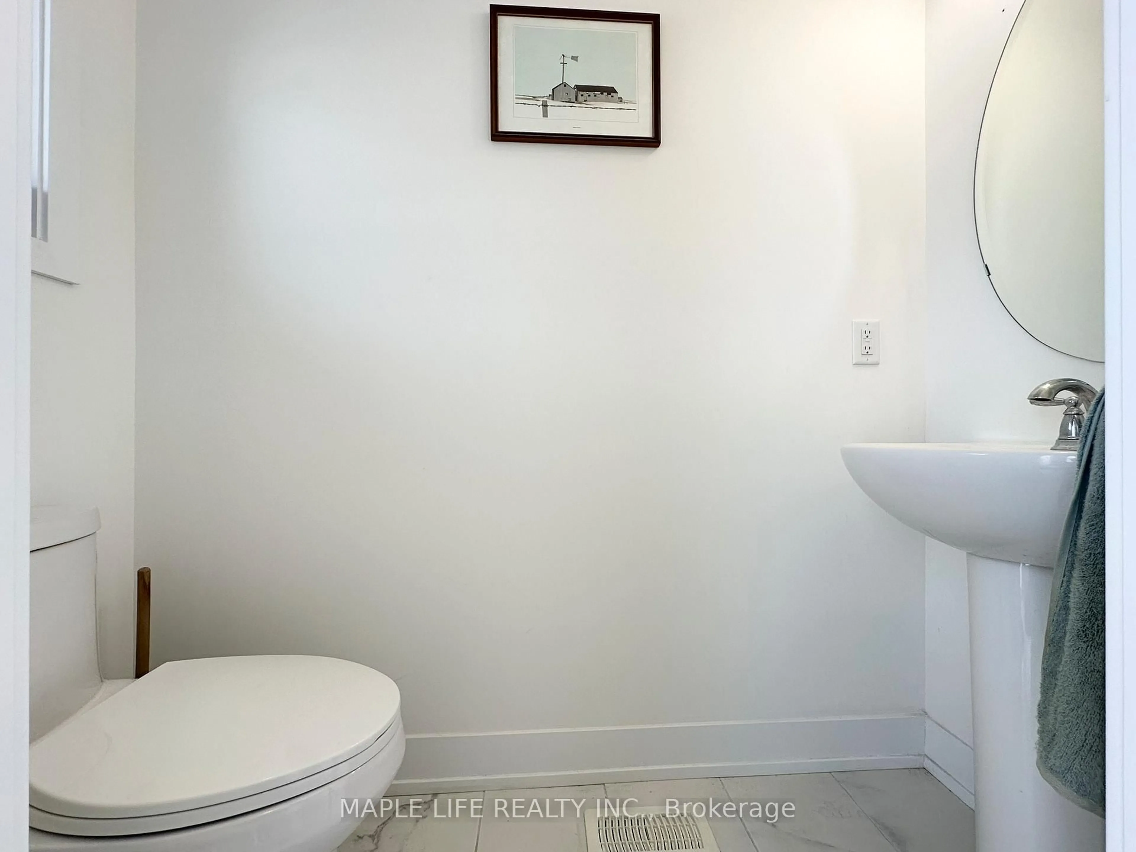 A pic of a room for 124 Hilts Dr, Richmond Hill Ontario L4S 0J2