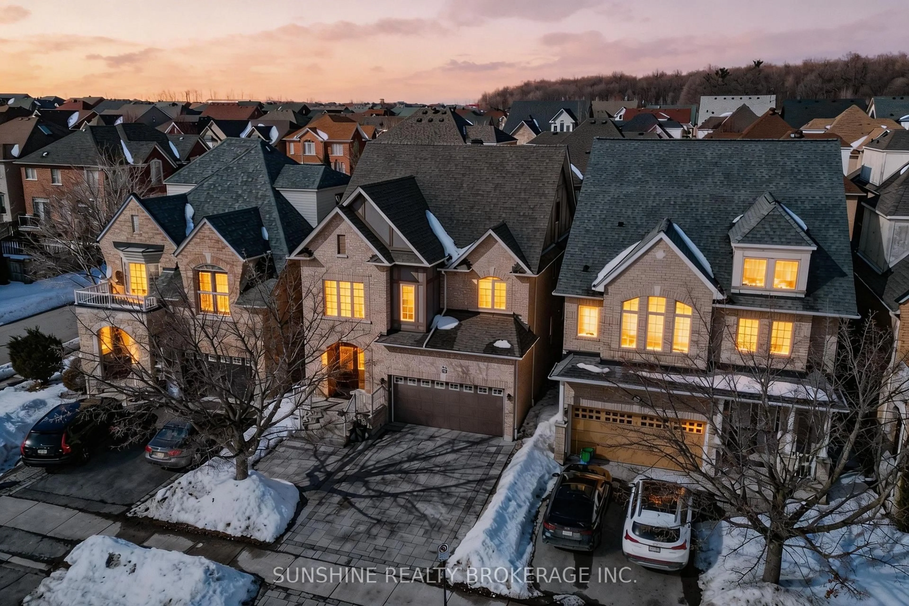 A pic from outside/outdoor area/front of a property/back of a property/a pic from drone, unknown for 86 Mistysugar Tr, Vaughan Ontario L4J 8T6