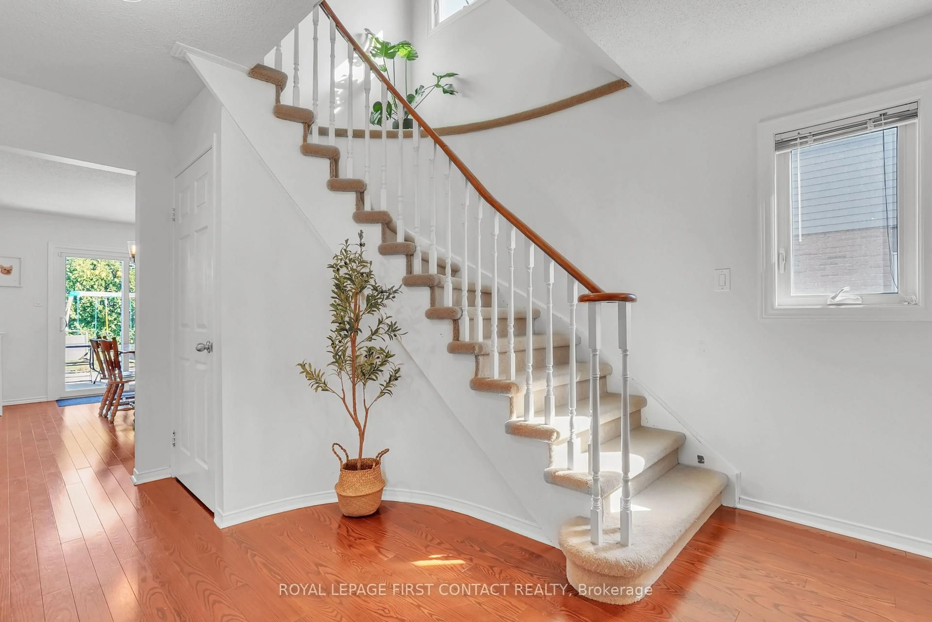 Unknown for 195 Billings Cres, Newmarket Ontario L3Y 7Y5