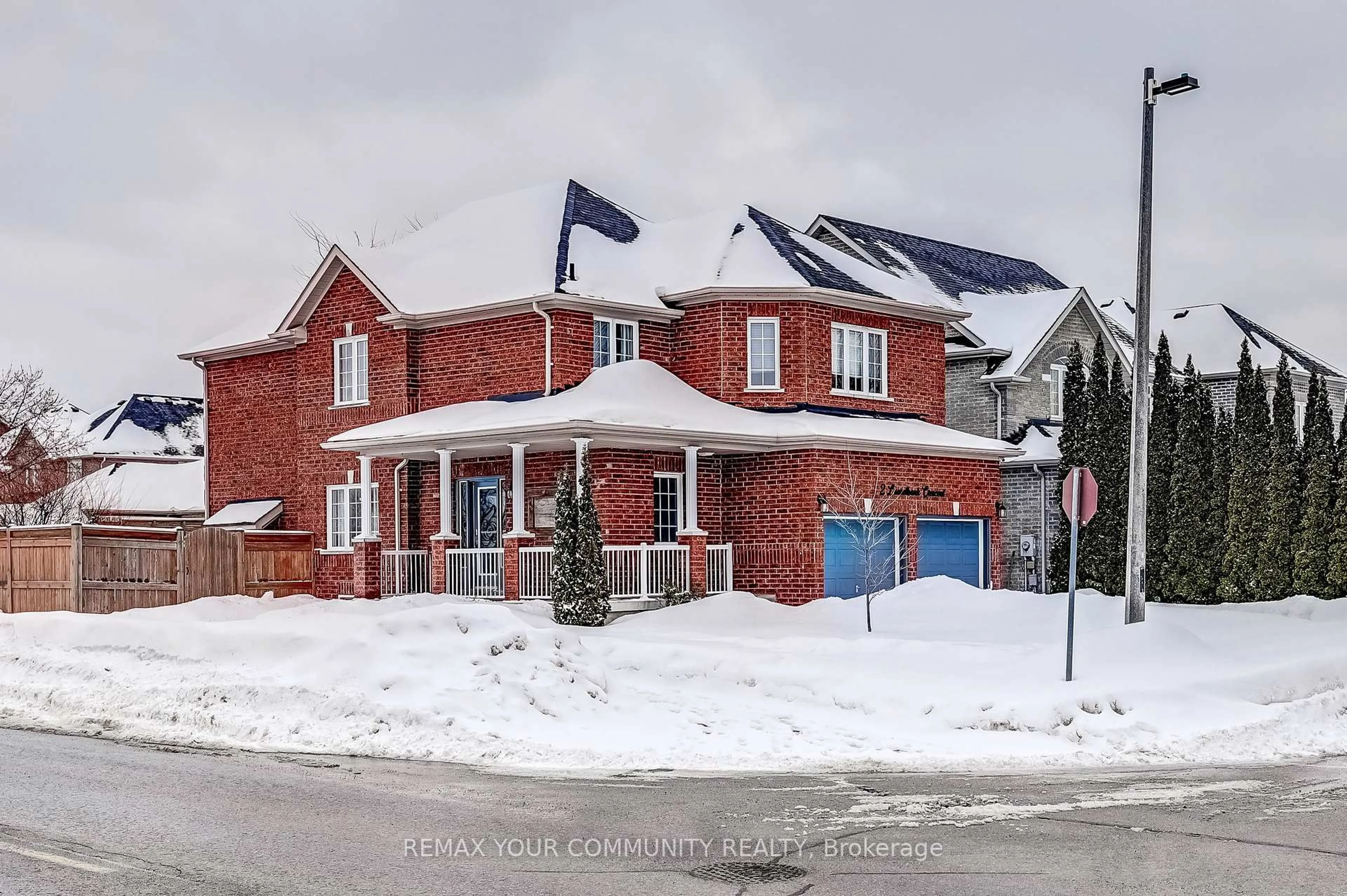 Home with brick exterior material, street for 2 Laurelbank Cres, Georgina Ontario L4P 4H6