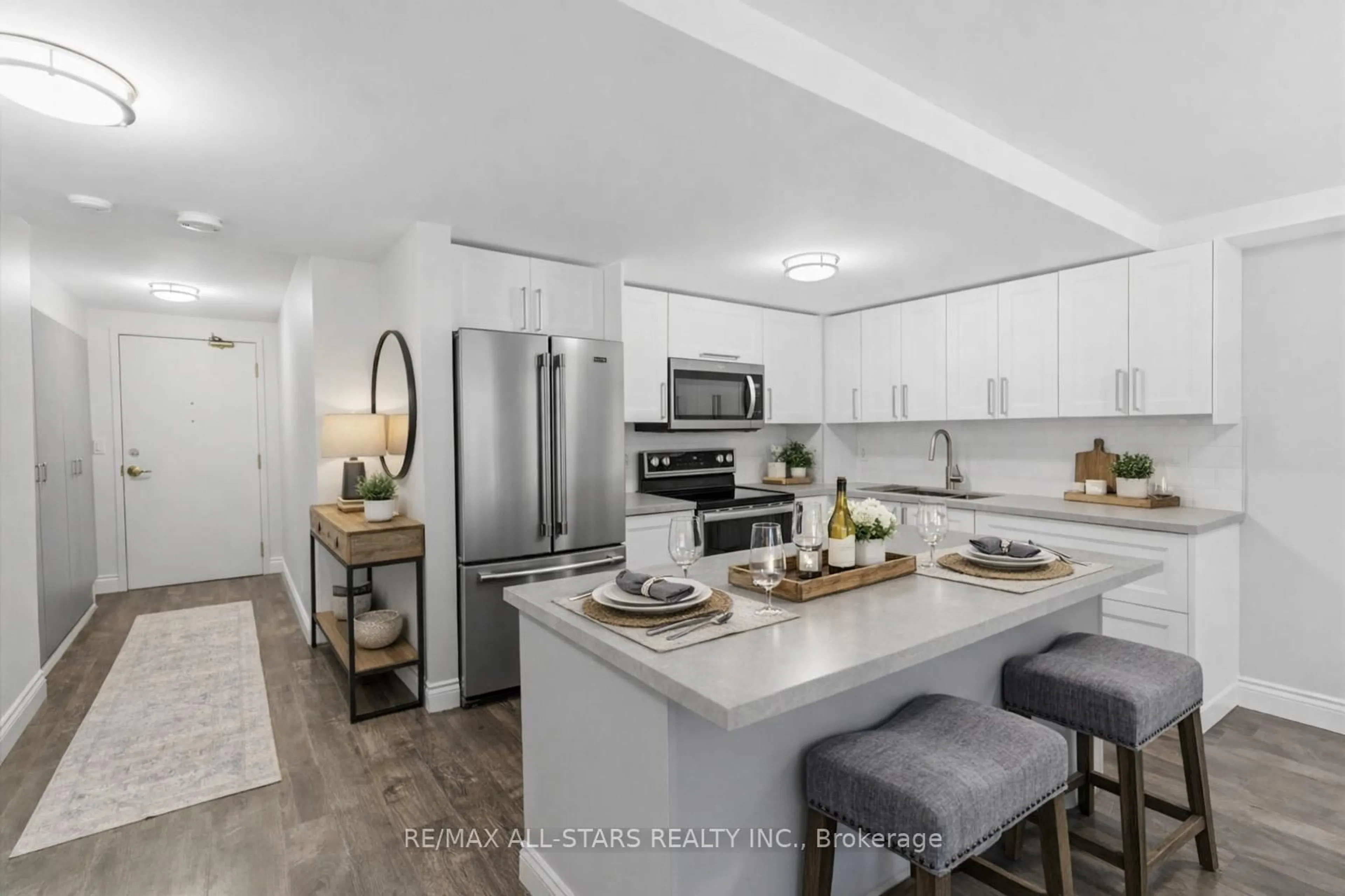 Open concept kitchen, unknown for 22 James Hill Crt #116, Uxbridge Ontario L9P 1Y6