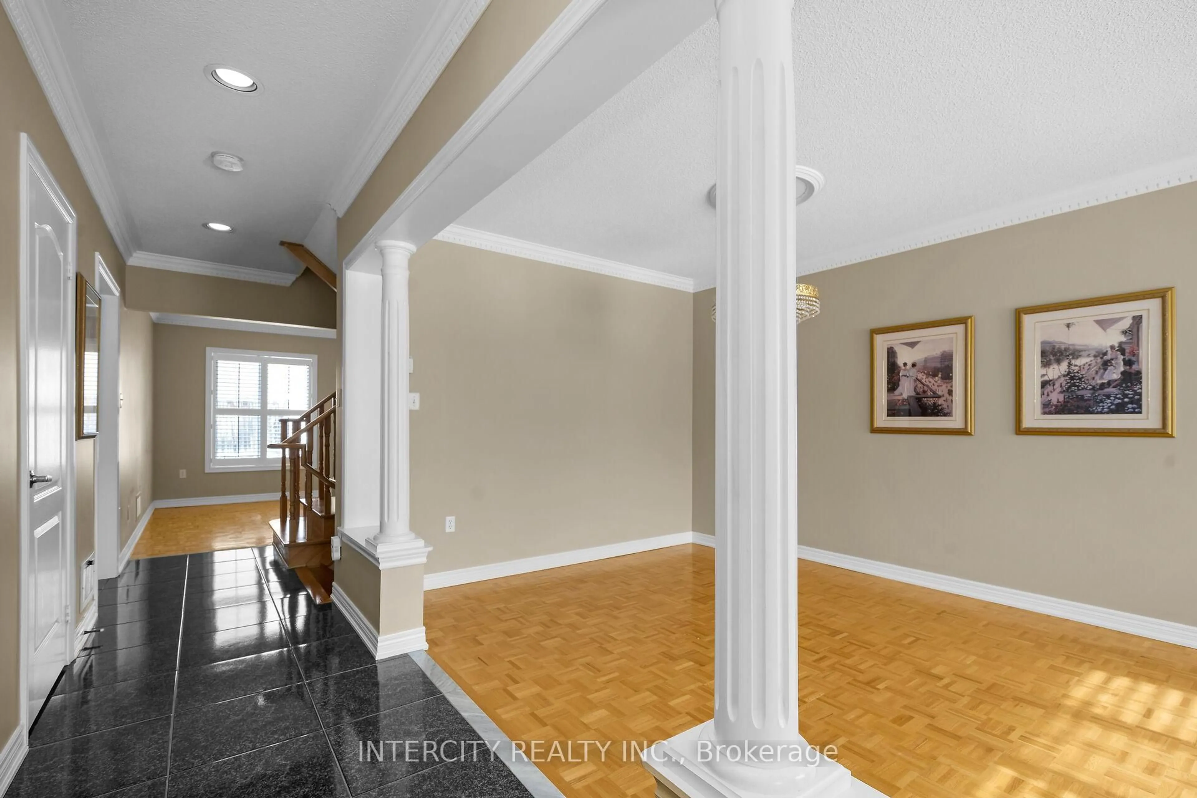 Indoor foyer for 6 Noble Prince Pl, Vaughan Ontario L4H 1S3