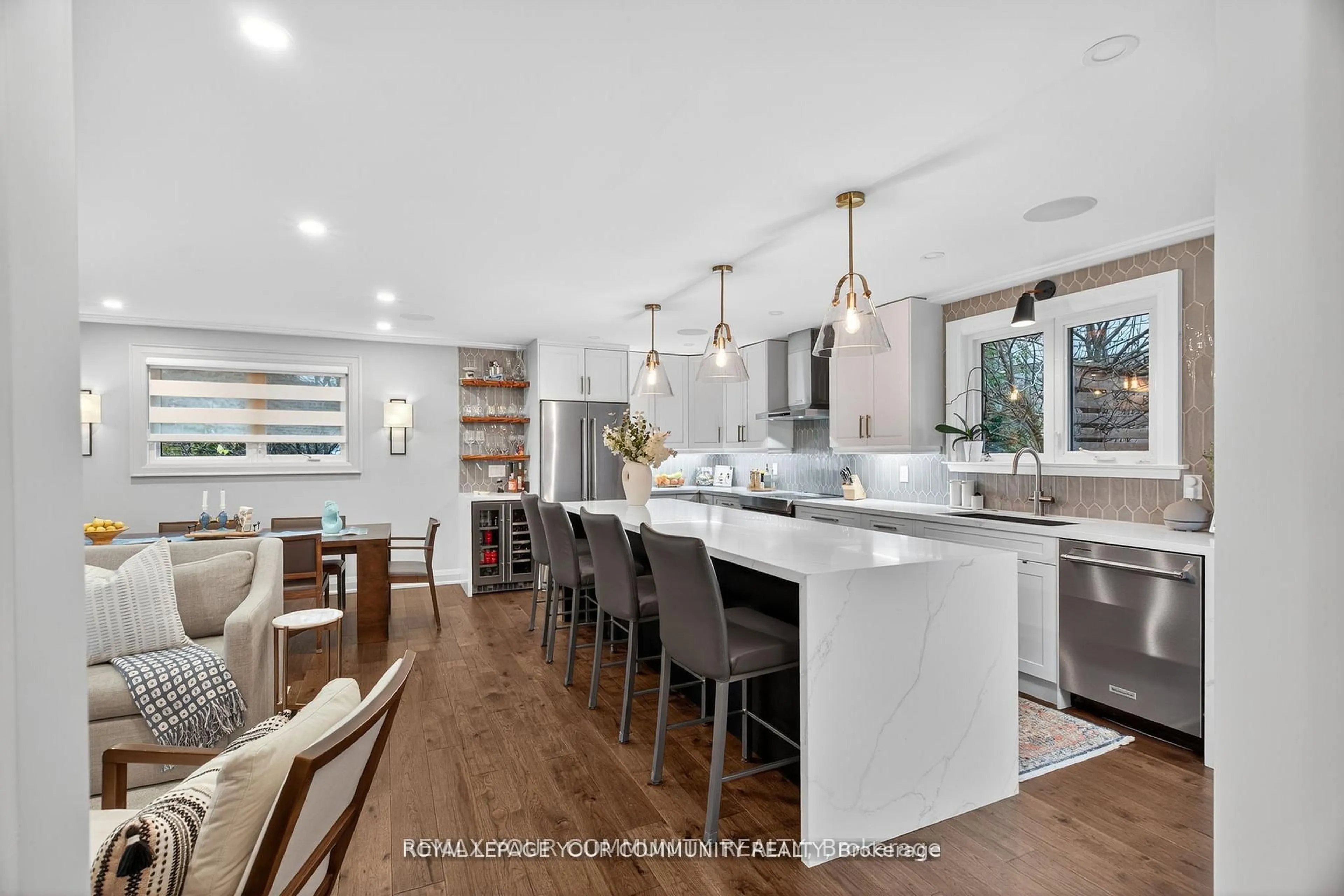 Open concept kitchen, unknown for 105 Orchard Heights Blvd, Aurora Ontario L4G 2Z8