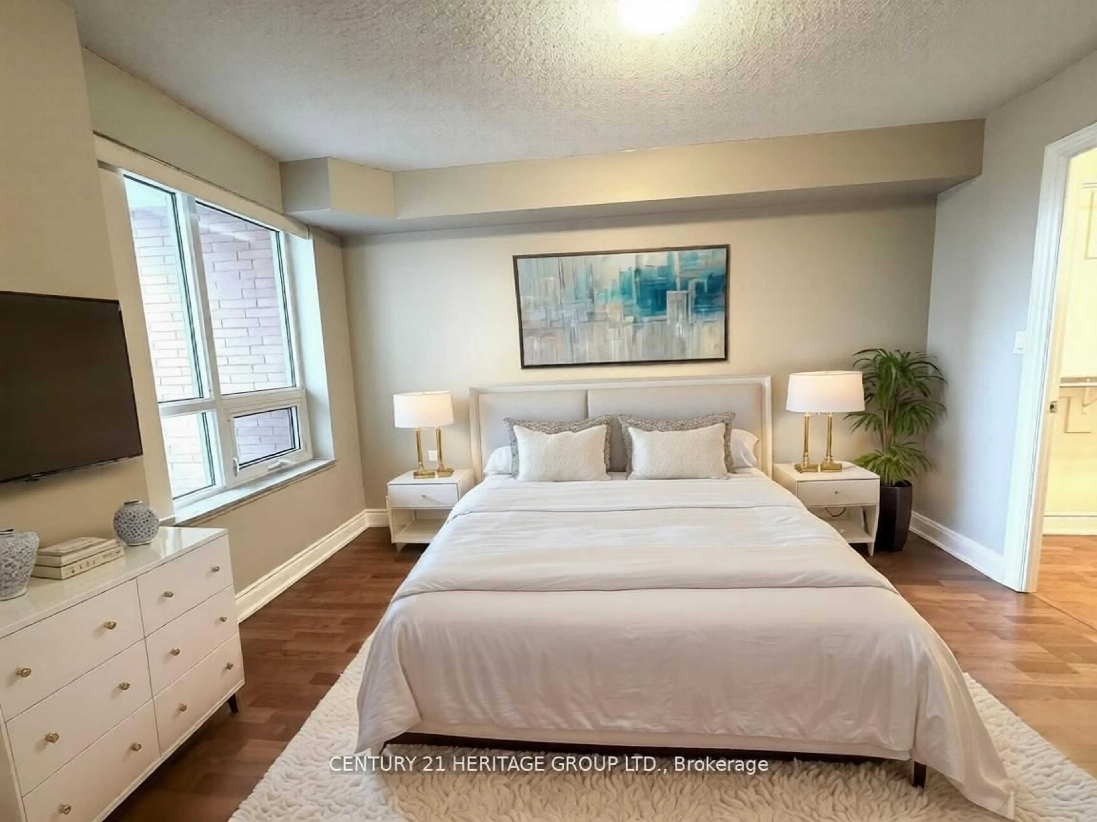 Bedroom with bed, unknown for 60 South Town Centre Blvd #320, Markham Ontario L6G 0C5