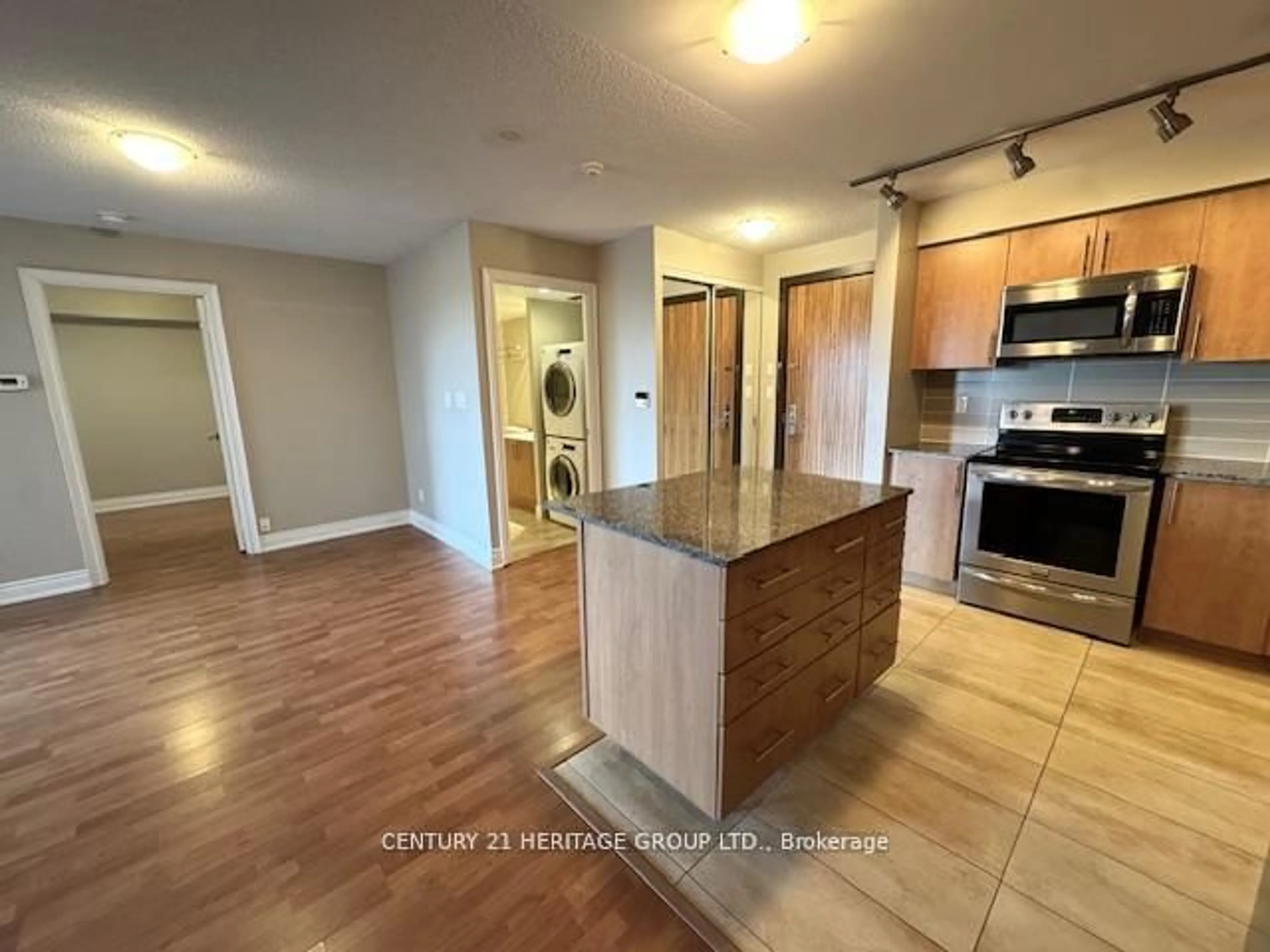 Open concept kitchen, unknown for 60 South Town Centre Blvd #320, Markham Ontario L6G 0C5