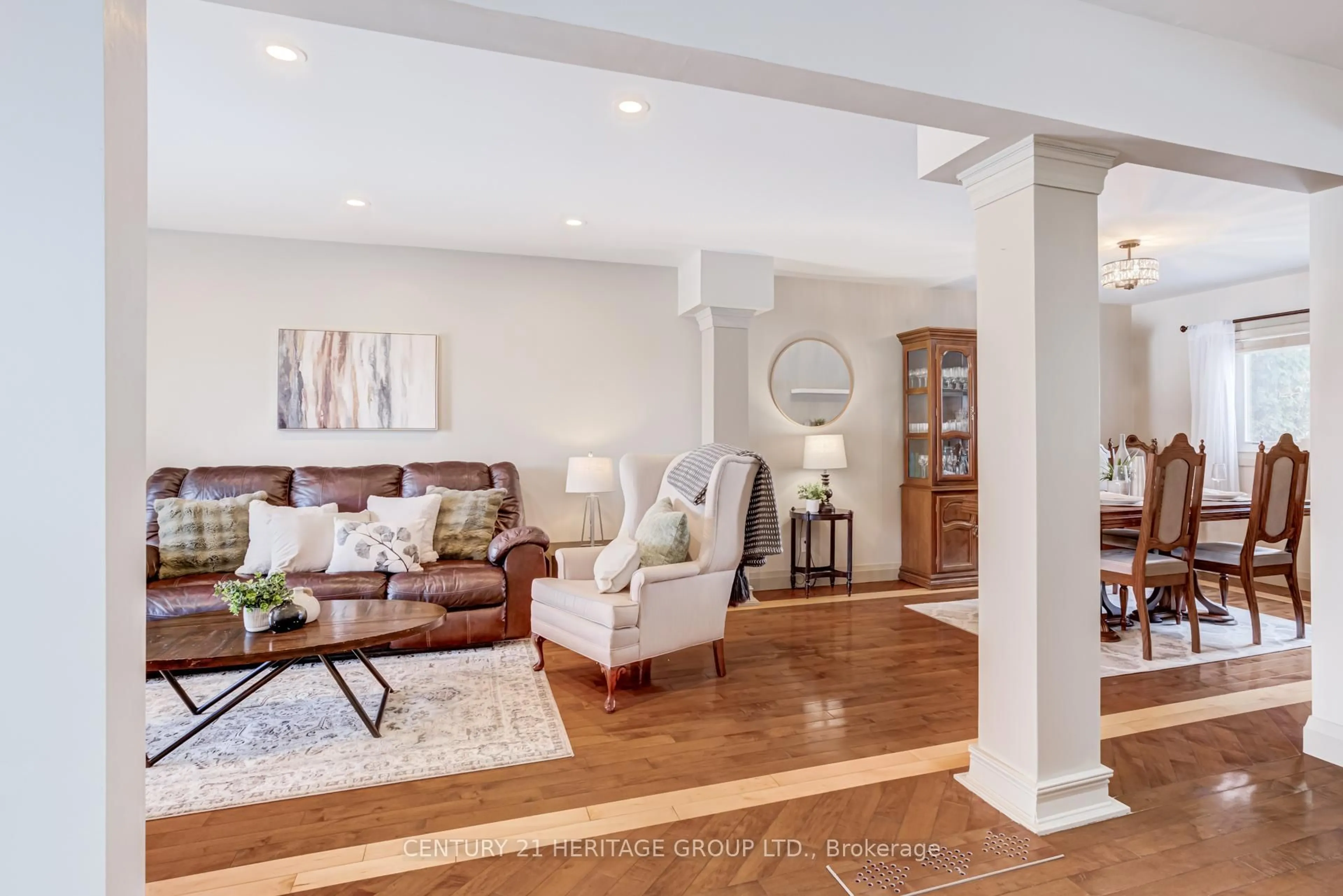 Living room with furniture, unknown for 347 Alex Doner Dr, Newmarket Ontario L3X 1G1