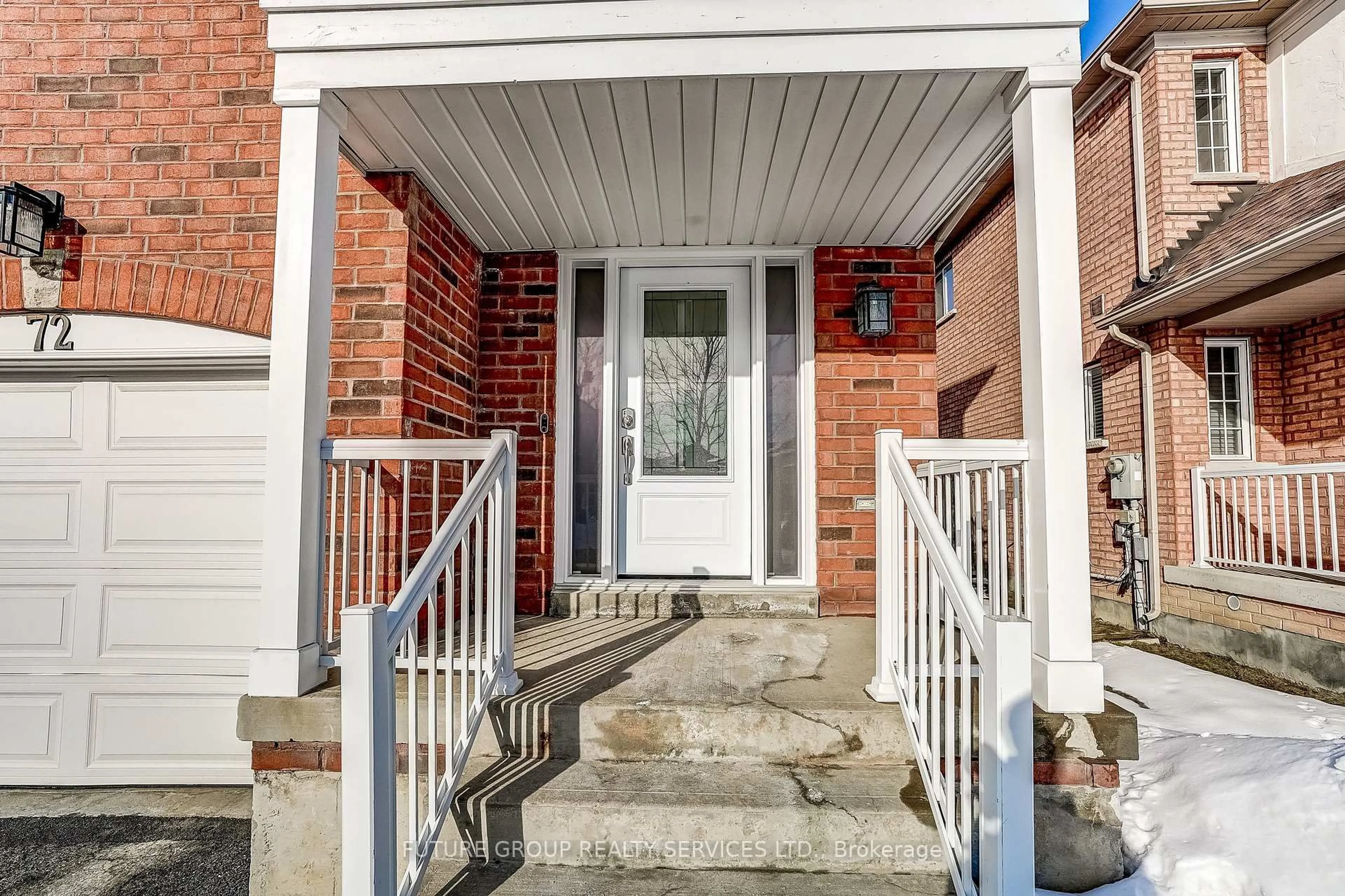 Indoor entryway for 72 Camino Dr, Vaughan Ontario L6A 3W6