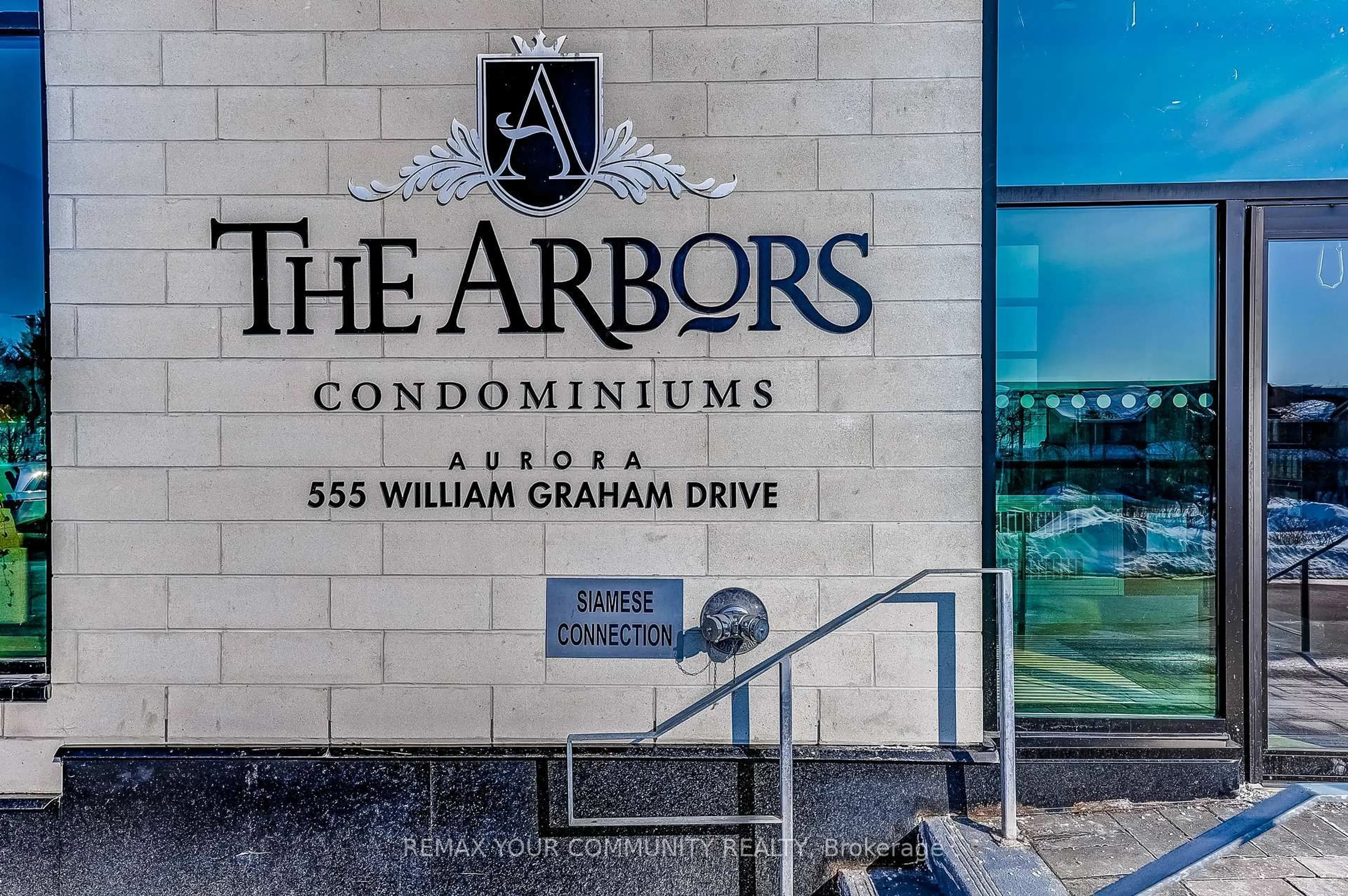 Lobby for 555 William Graham Dr #244, Aurora Ontario L4G 7C4