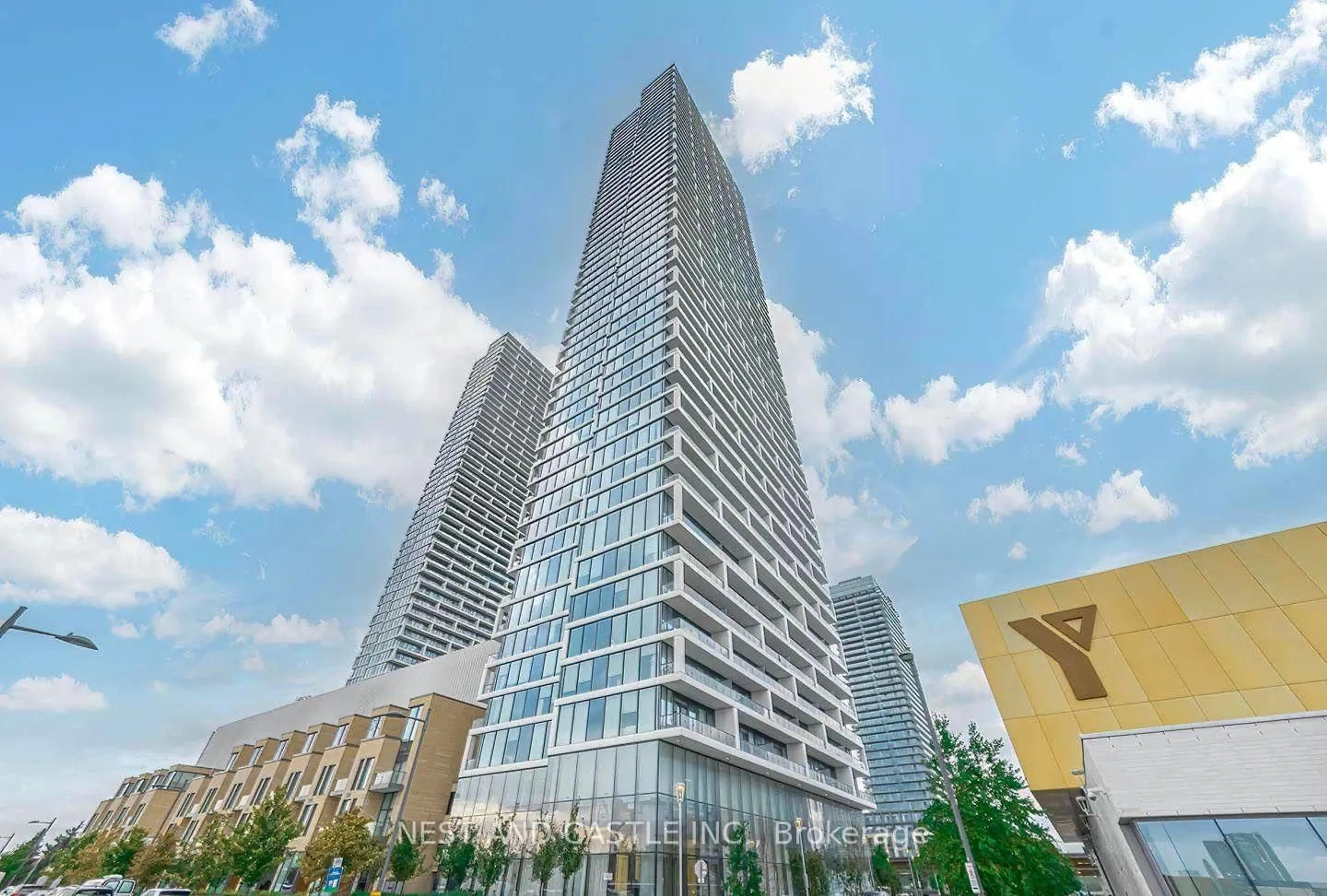 Indoor foyer for 5 Buttermill Ave #3809, Vaughan Ontario L4K 0J5